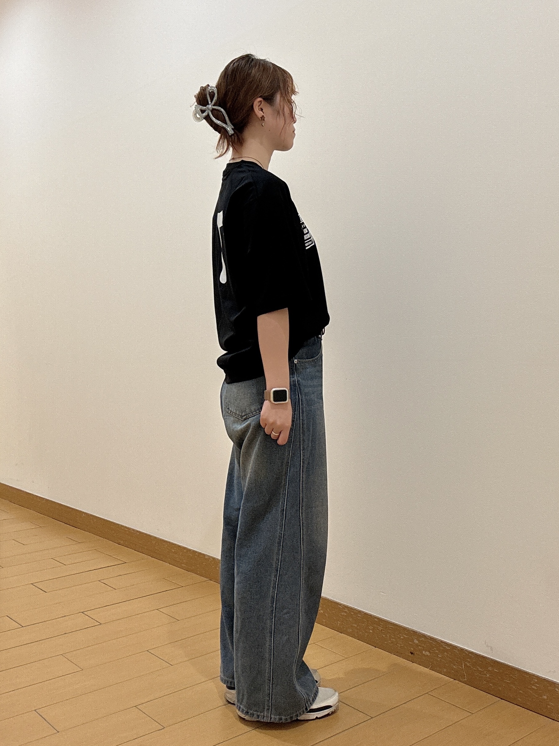 ヒナさんの「TAKEO KIKUCHI｜【BOWLER HAT LABEL】アイスクリアコットン ラッキーセブン 半袖Tシャツ」を使ったコーディネート