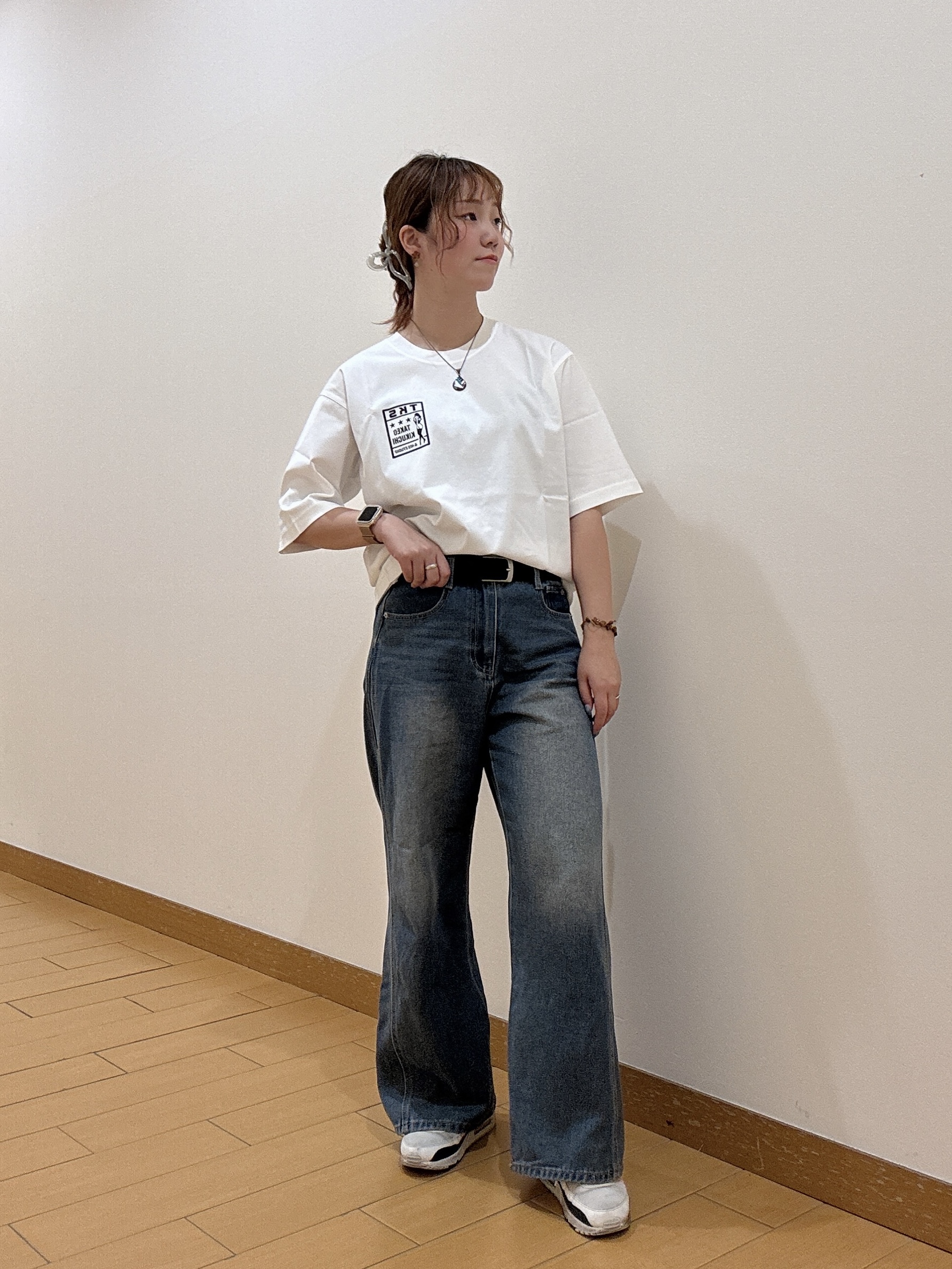 ヒナさんの「TAKEO KIKUCHI｜【BOWLER HAT LABEL】アイスクリアコットン ラッキーセブン 半袖Tシャツ」を使ったコーディネート