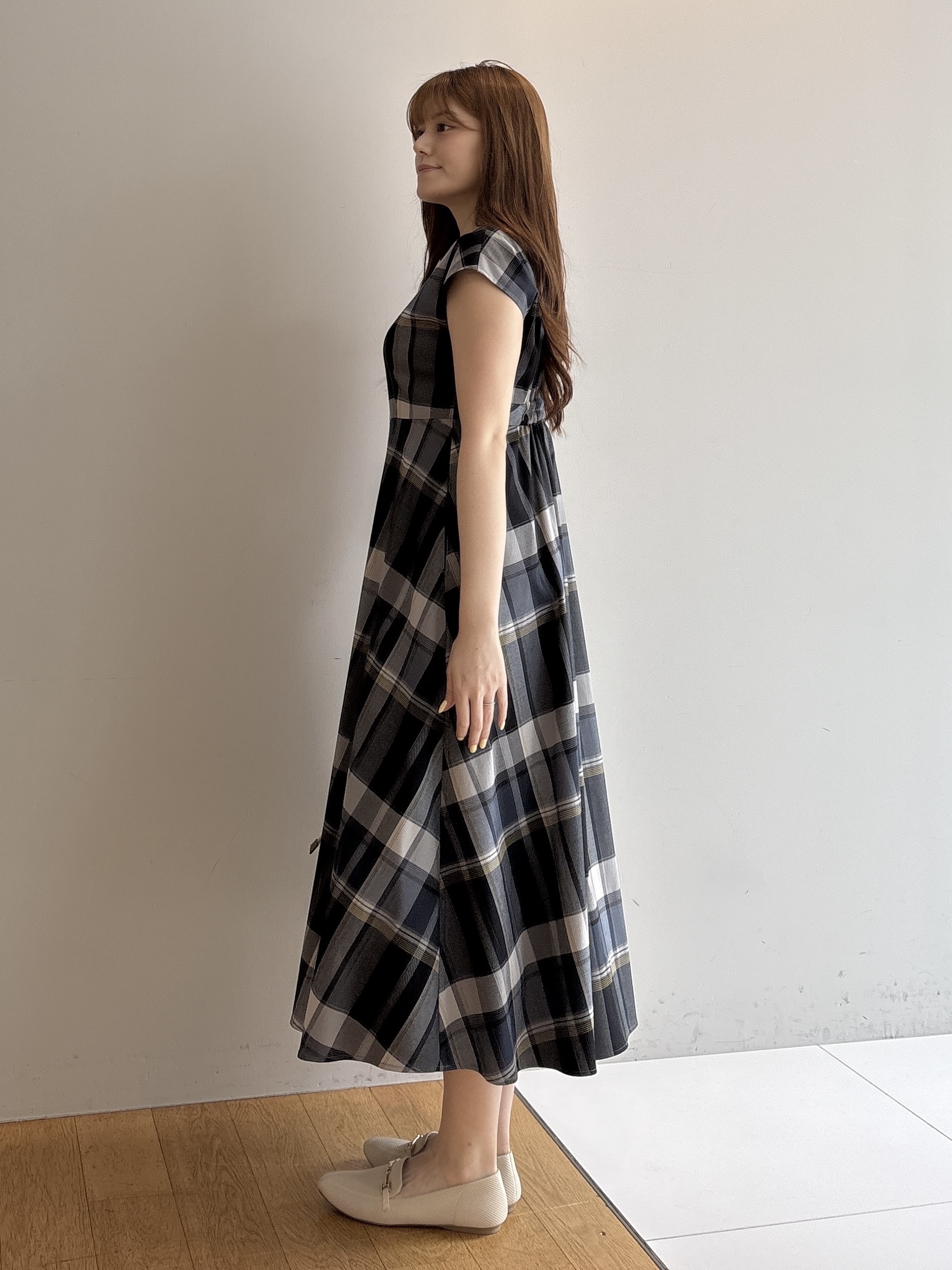 sayaさんの「grove｜【低身長さんも選べる着丈】マドラスチェックワンピース」を使ったコーディネート