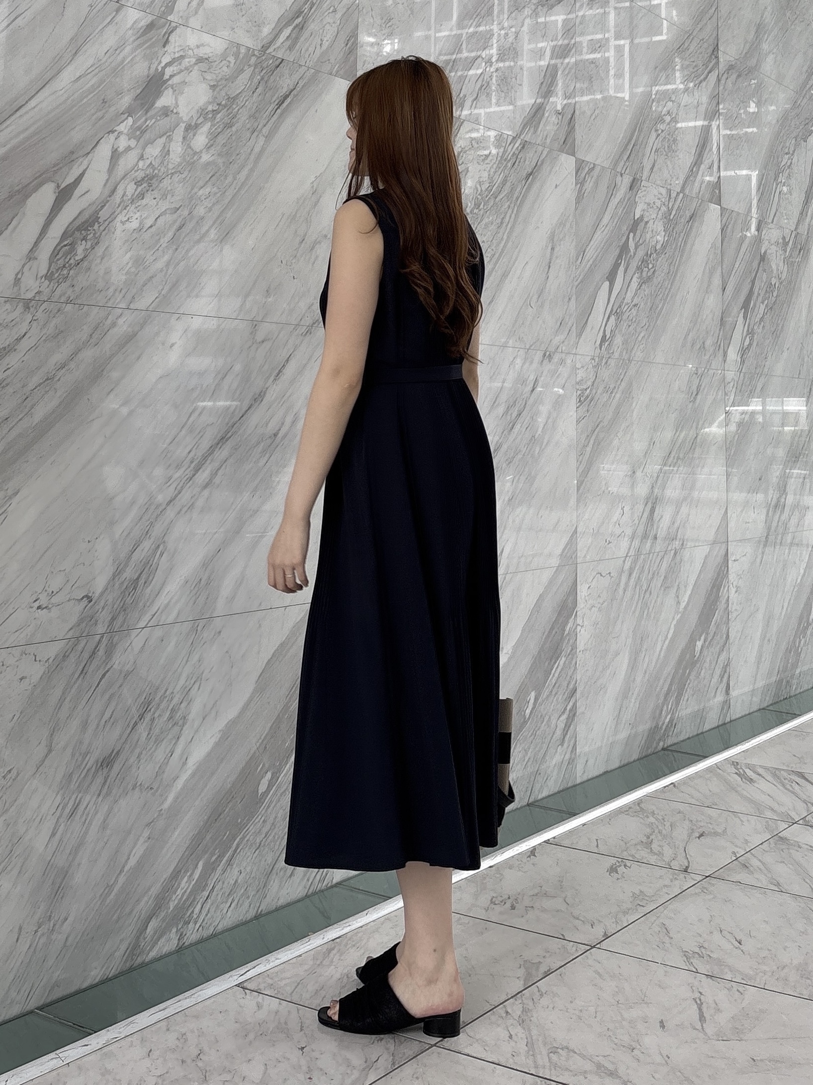 sayaさんの「grove｜【低身長さんも選べる着丈・洗濯機◎】プリーツベルトワンピース」を使ったコーディネート