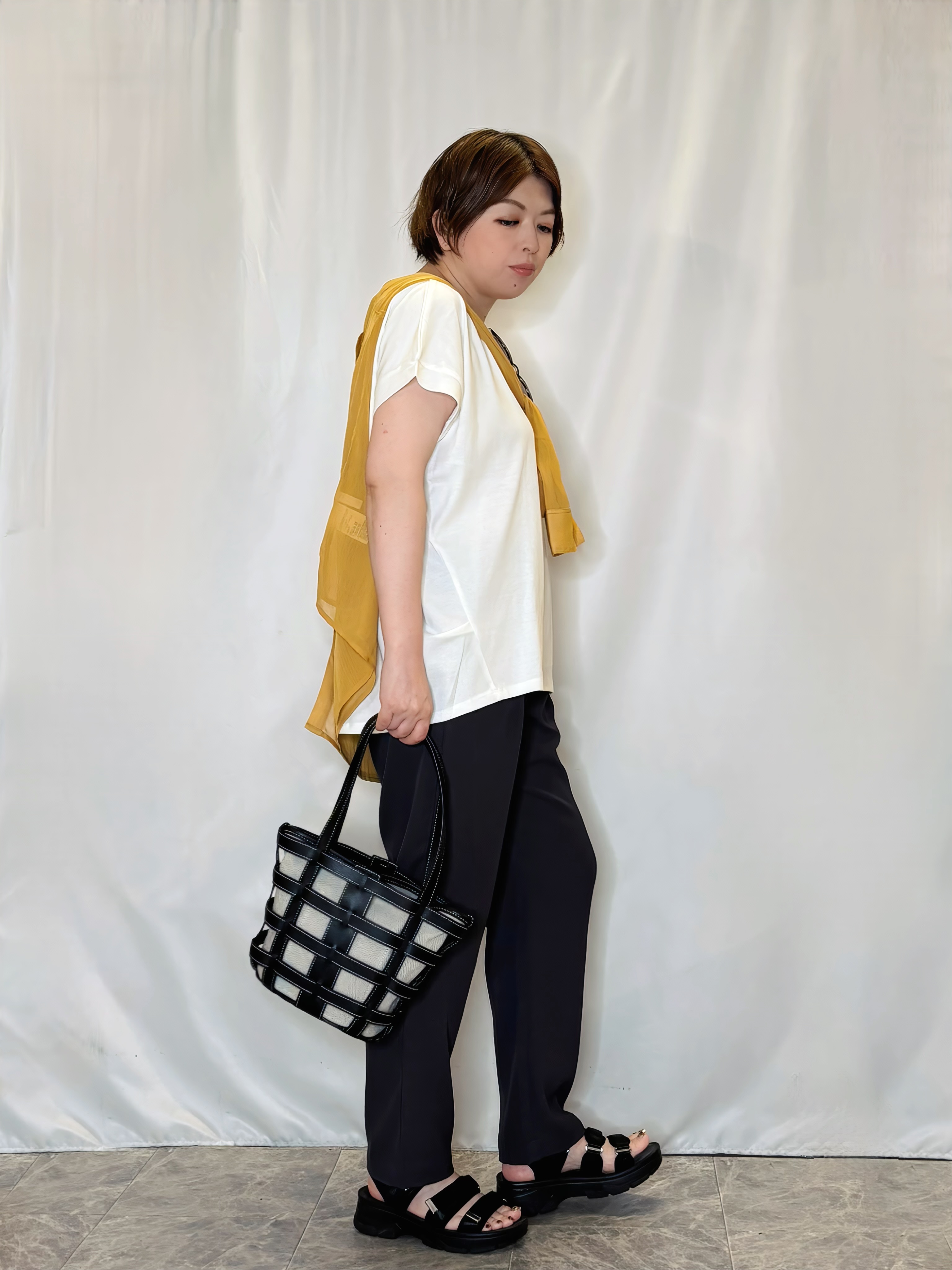 たみさんの「SHOO･LA･RUE｜【洗濯機可】ダブルポケット 楊柳しぼしぼシアーシャツ」を使ったコーディネート