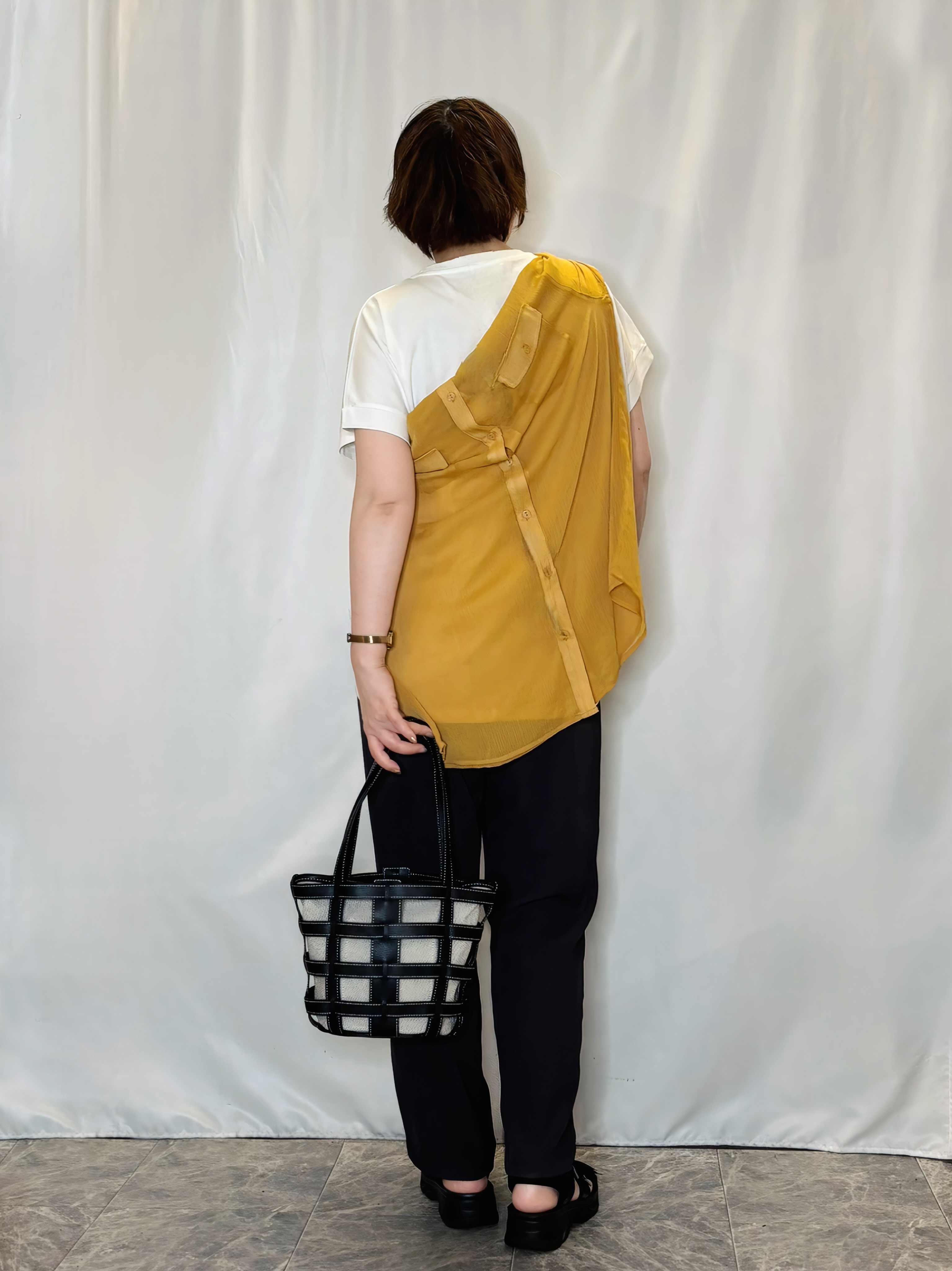 たみさんの「SHOO･LA･RUE｜【洗濯機可】ダブルポケット 楊柳しぼしぼシアーシャツ」を使ったコーディネート