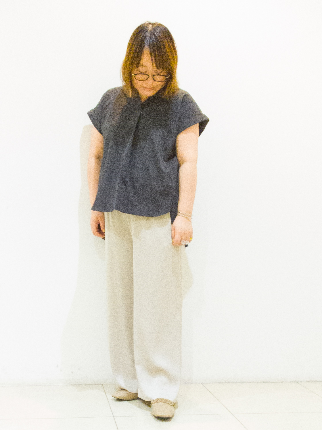 takedaさんの「UNTITLED｜【吸水速乾/接触冷感】バックプリーツデザインブラウス」を使ったコーディネート