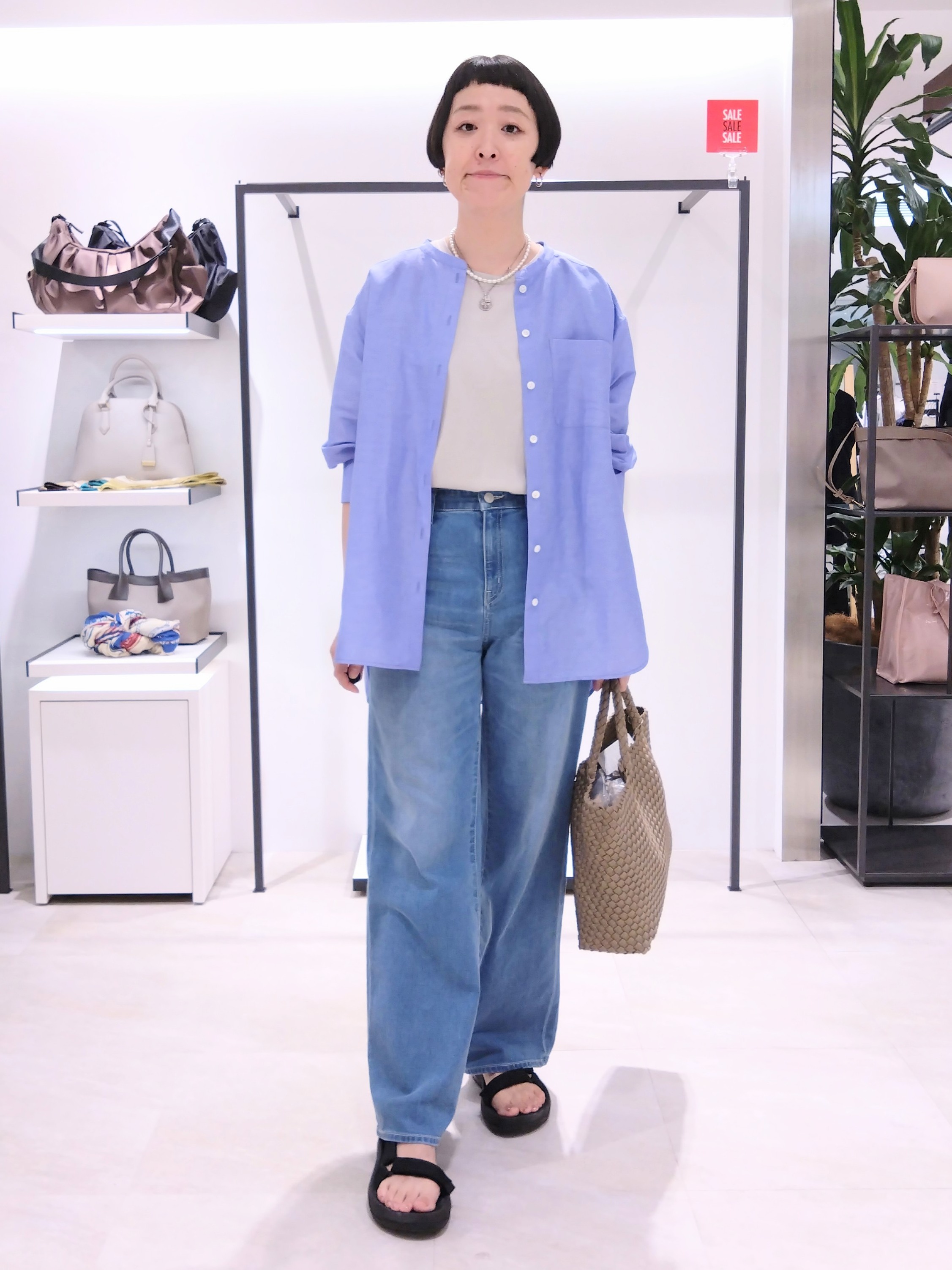 まちこさんの「UNTITLED｜◆【ゆったり/羽織り】リネンミックスバンドカラーシャツ」を使ったコーディネート