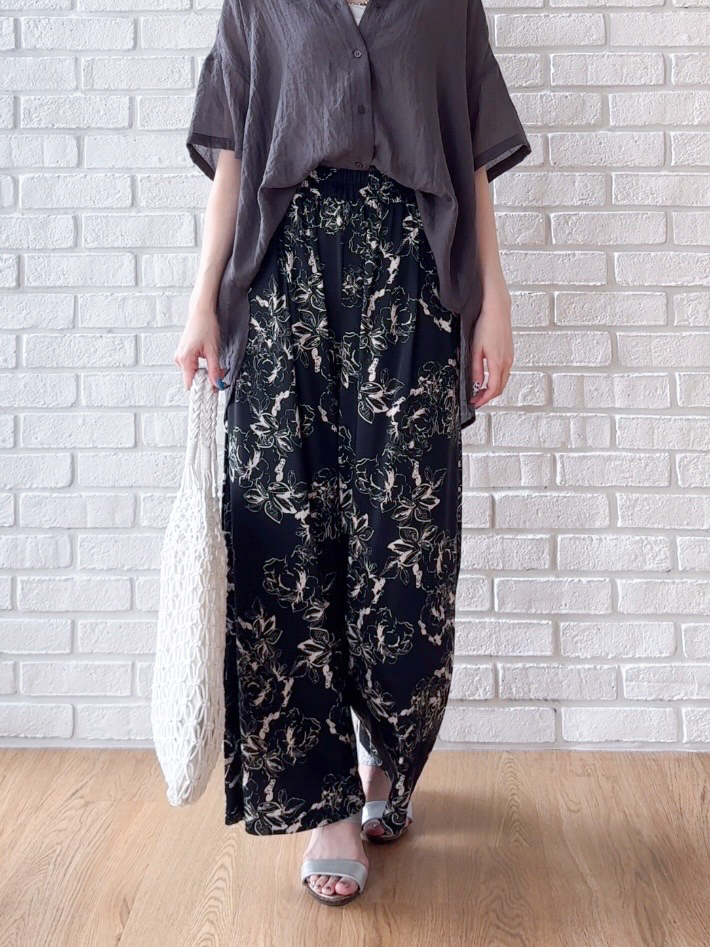 𝐜𝐡𝐢𝐤𝐚さんの「SHOO･LA･RUE｜ヒップがすっぽり隠れる やわらか5分袖シアーシャツ」を使ったコーディネート