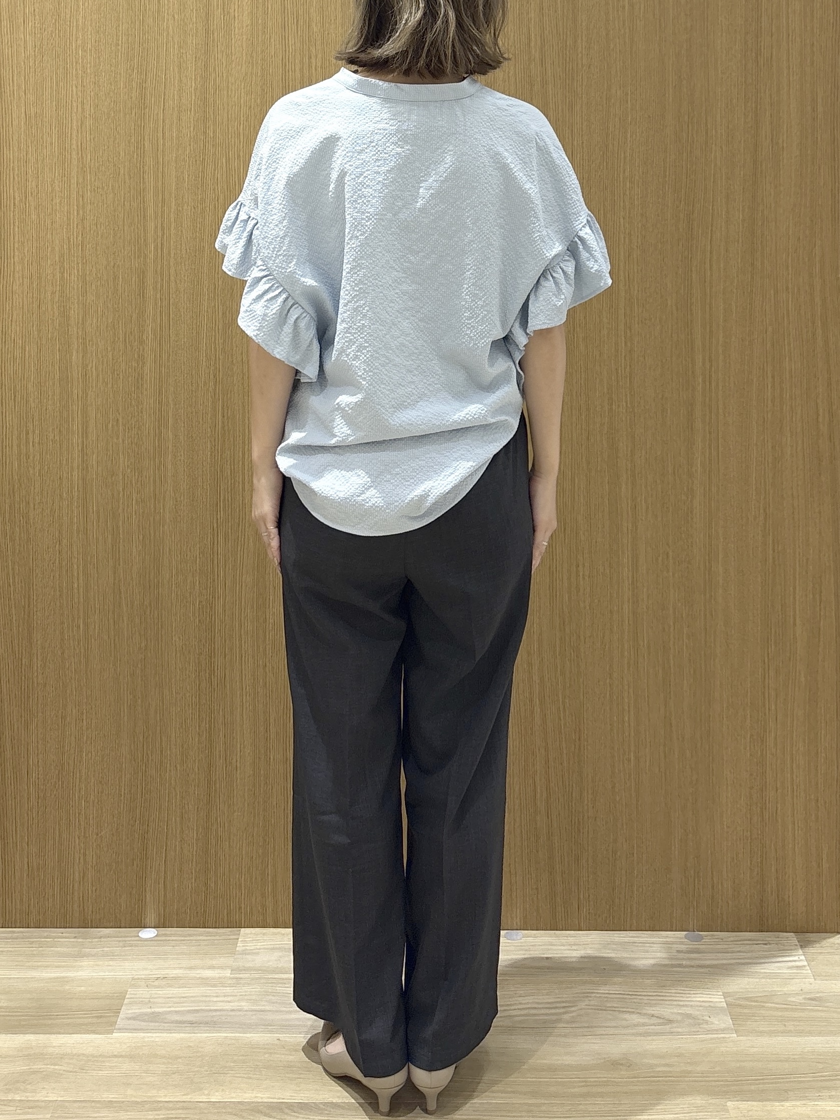 たけねぇさんの「OPAQUE.CLIP｜【UV】フリルスキッパーブラウス《洗濯機OK》」を使ったコーディネート