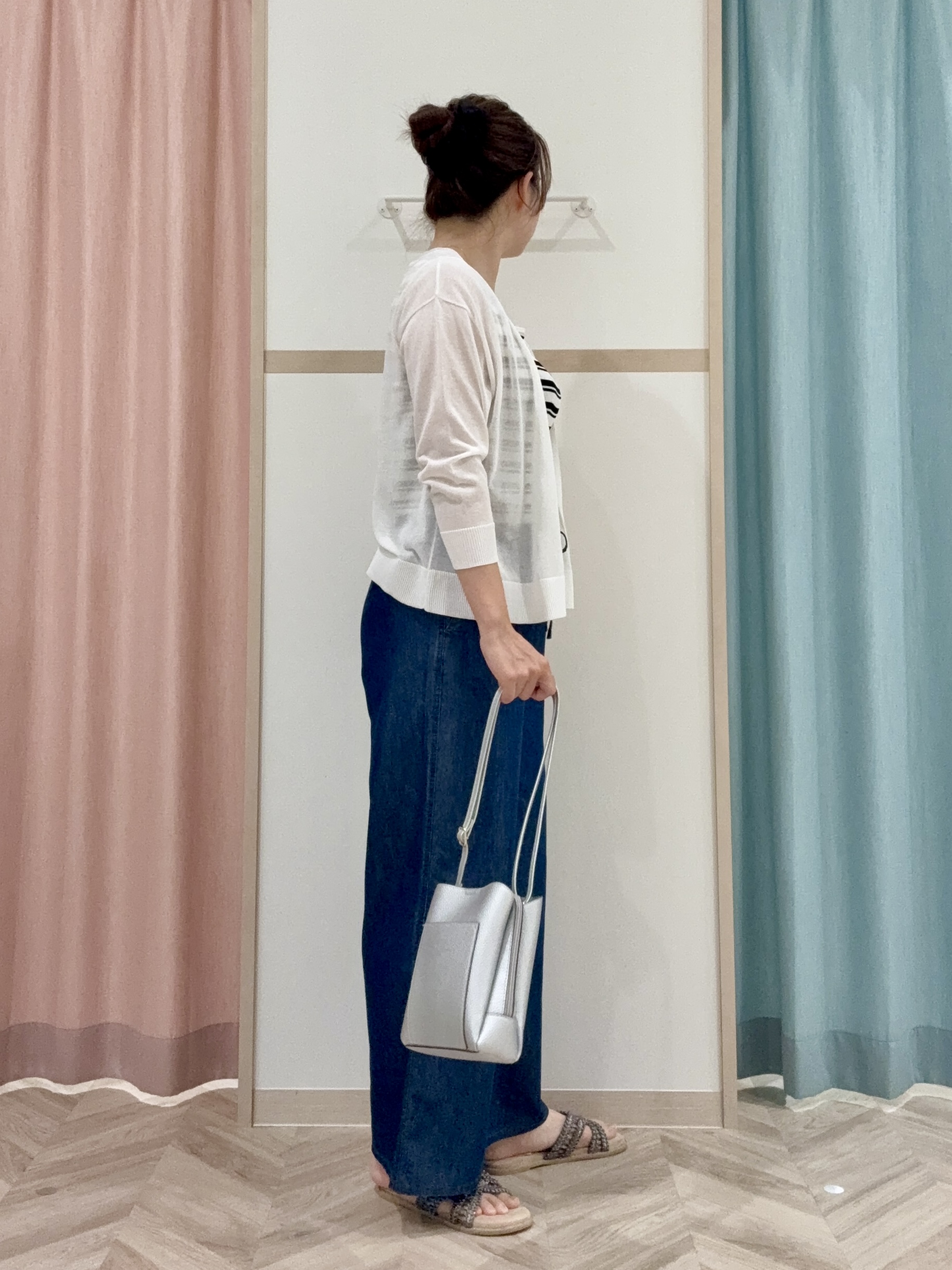 kさんの「SHOO･LA･RUE｜【洗濯機可/S-LL】オンにもオフにも マルチに使えるボタンレスカーディガン」を使ったコーディネート
