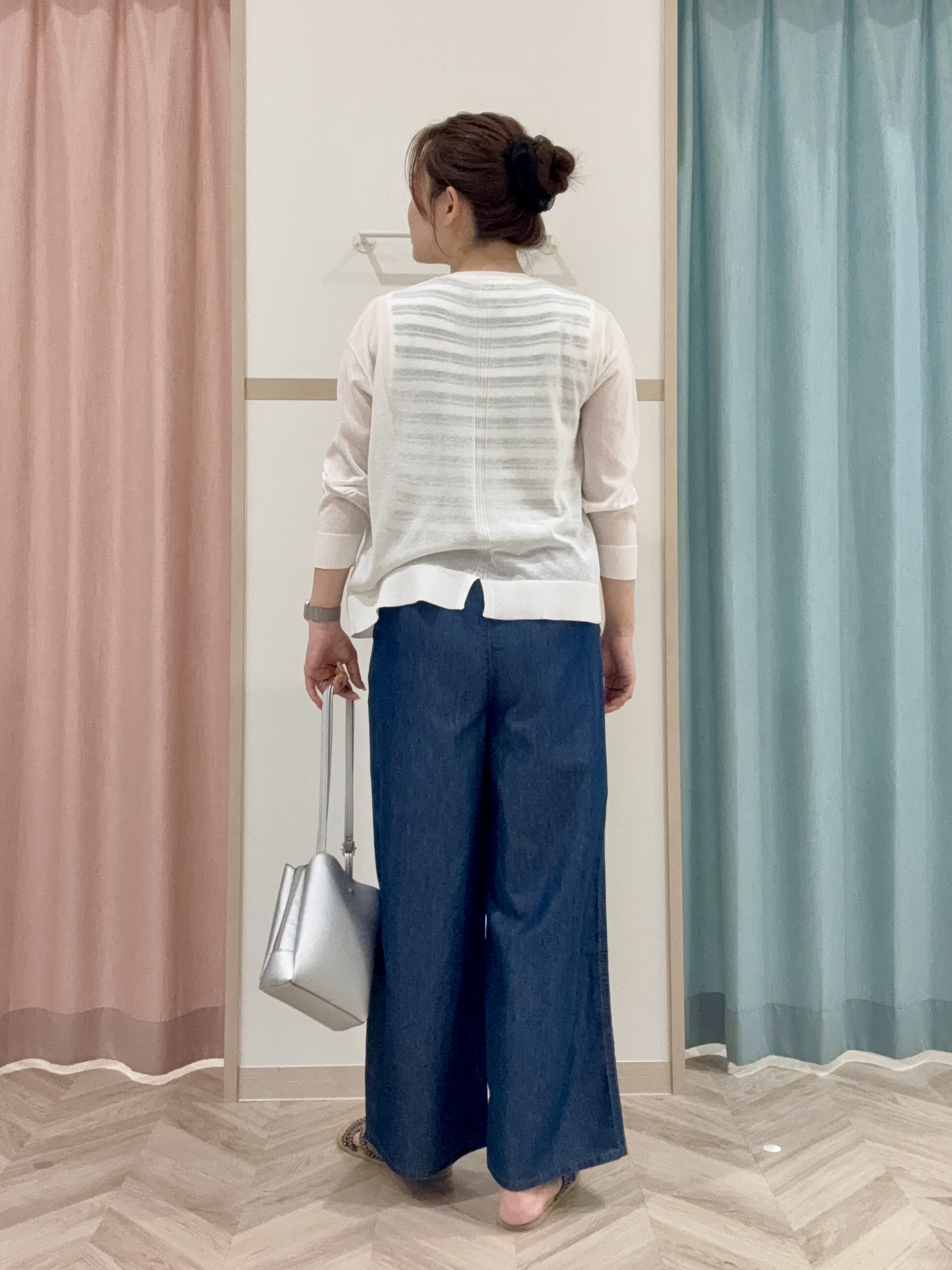 kさんの「SHOO･LA･RUE｜【洗濯機可/S-LL】オンにもオフにも マルチに使えるボタンレスカーディガン」を使ったコーディネート