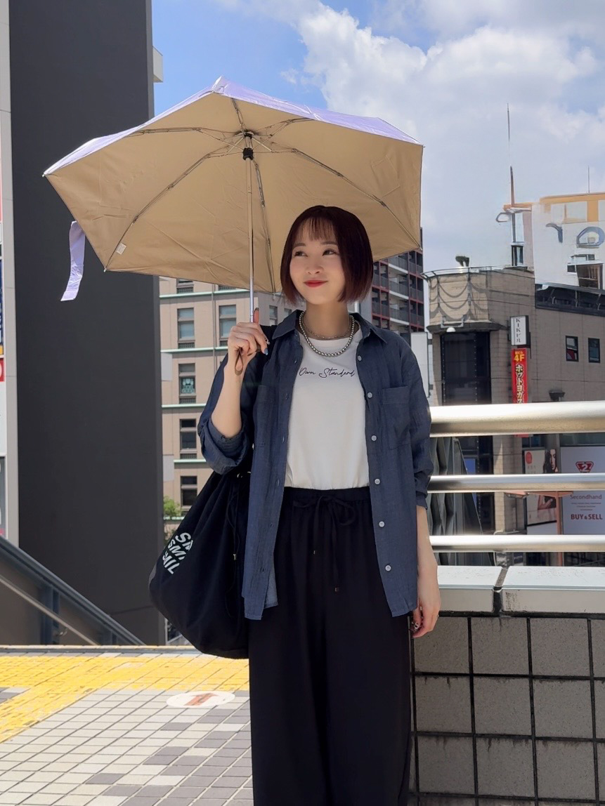 𝐜𝐡𝐢𝐤𝐚さんの「SHOO･LA･RUE｜【洗濯機可/S-LL】夏に快適サラサラ感 大人のプリントTシャツ」を使ったコーディネート