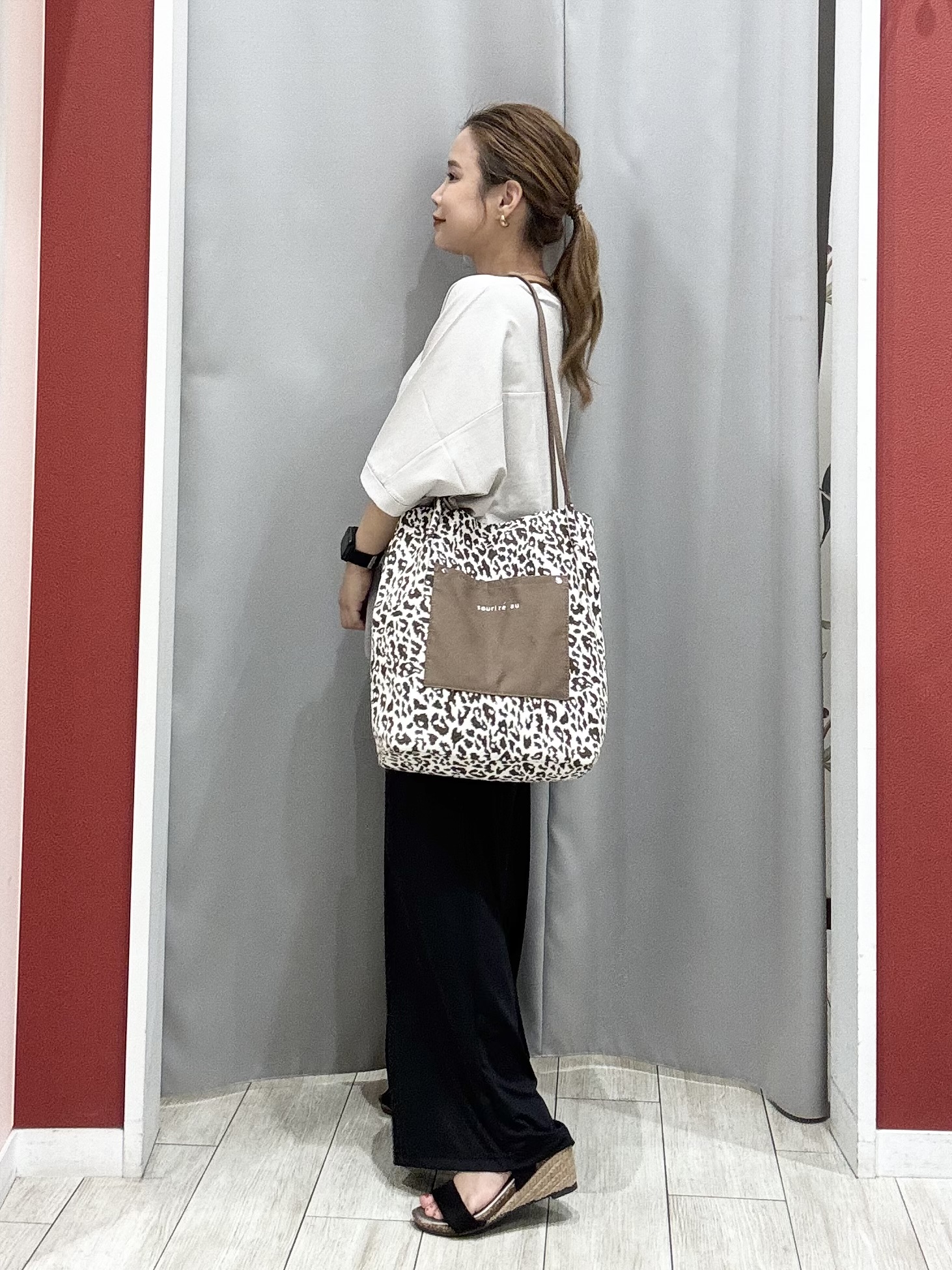 shioさんの「SHOO･LA･RUE｜【UV/体型カバー】冷房や朝晩の冷え込み対策にも さらとろ5分袖カーディガン」を使ったコーディネート