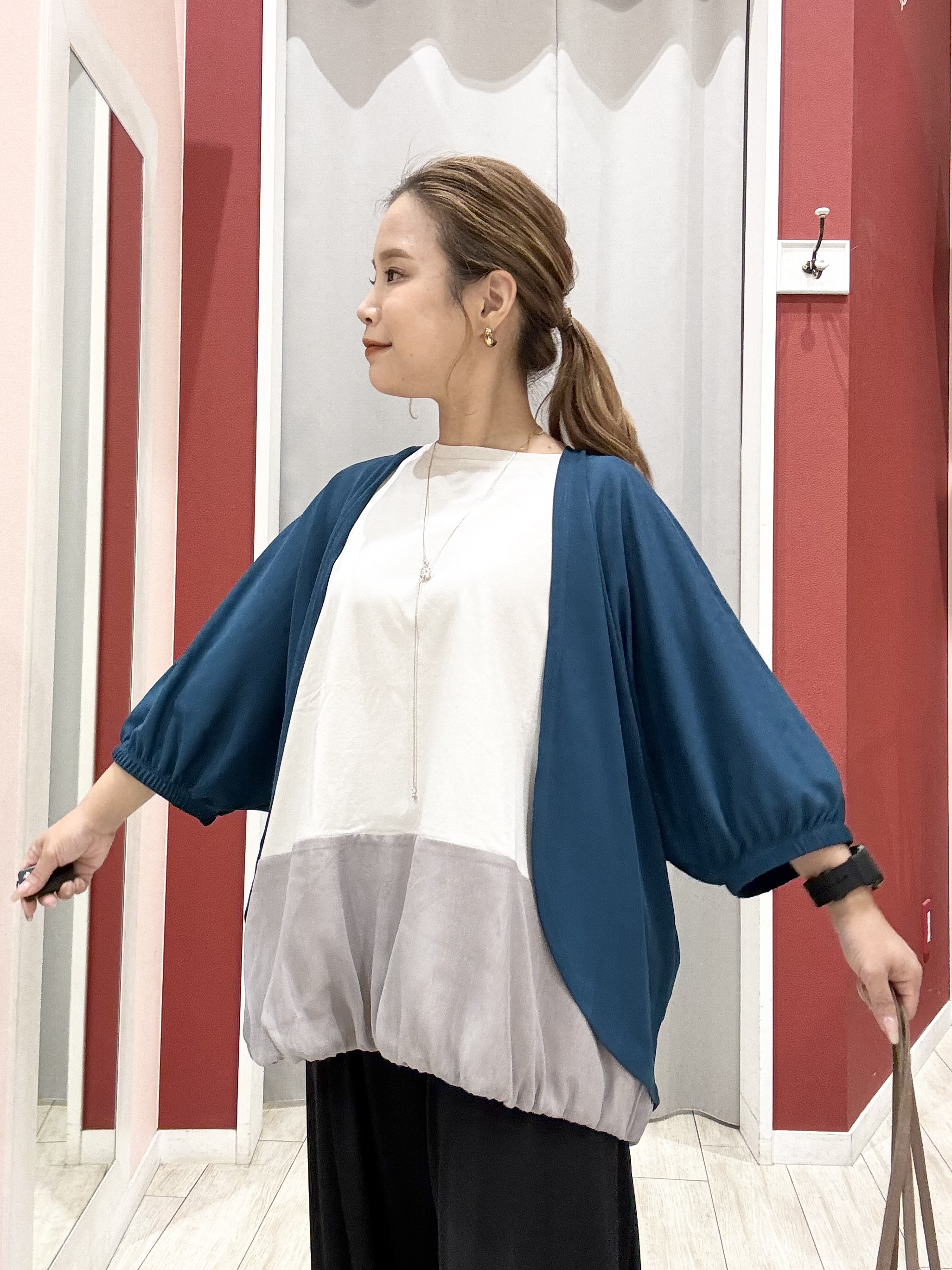 shioさんの「SHOO･LA･RUE｜【UV/体型カバー】冷房や朝晩の冷え込み対策にも さらとろ5分袖カーディガン」を使ったコーディネート