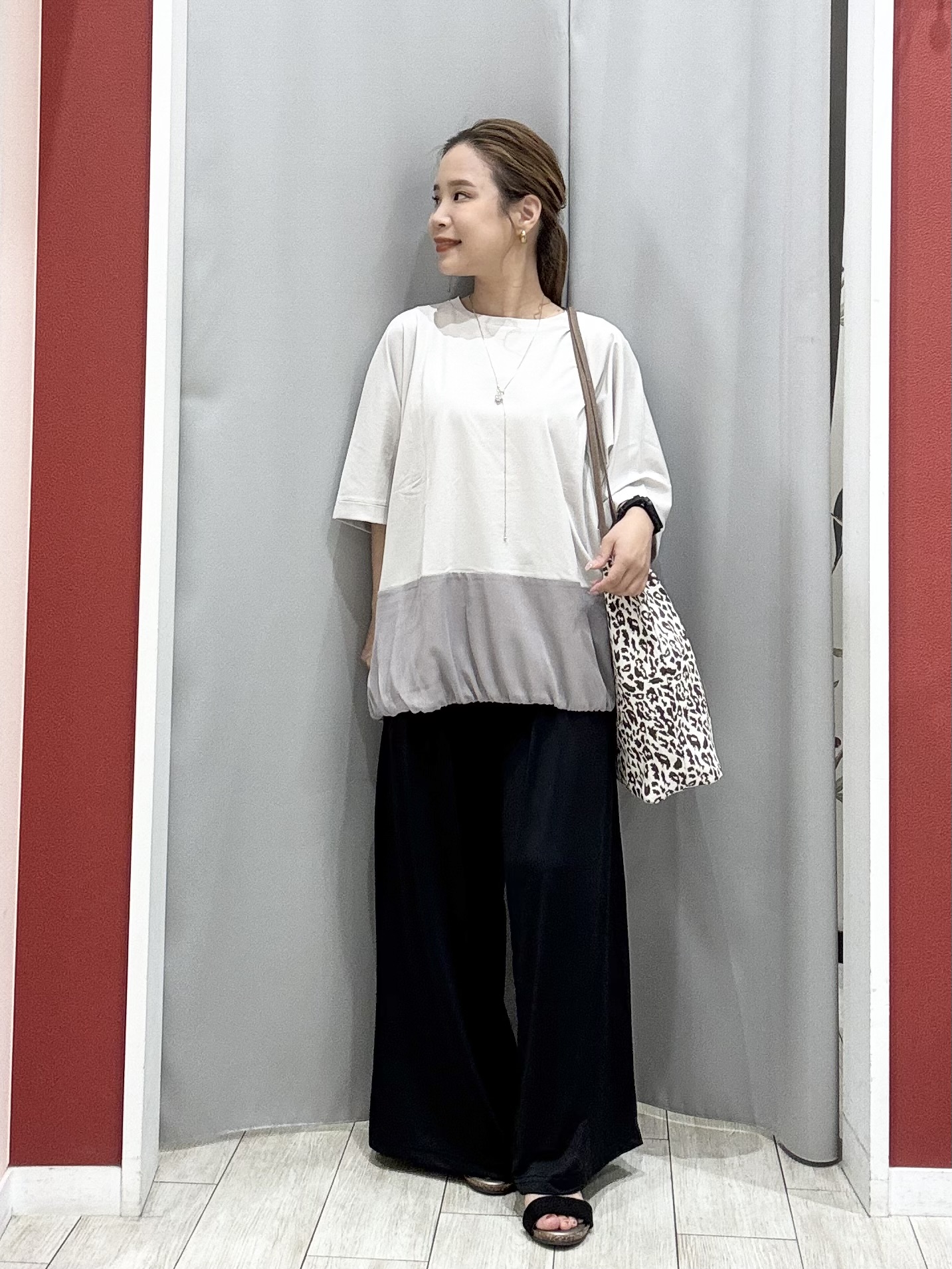 shioさんの「SHOO･LA･RUE｜【UV/体型カバー】冷房や朝晩の冷え込み対策にも さらとろ5分袖カーディガン」を使ったコーディネート