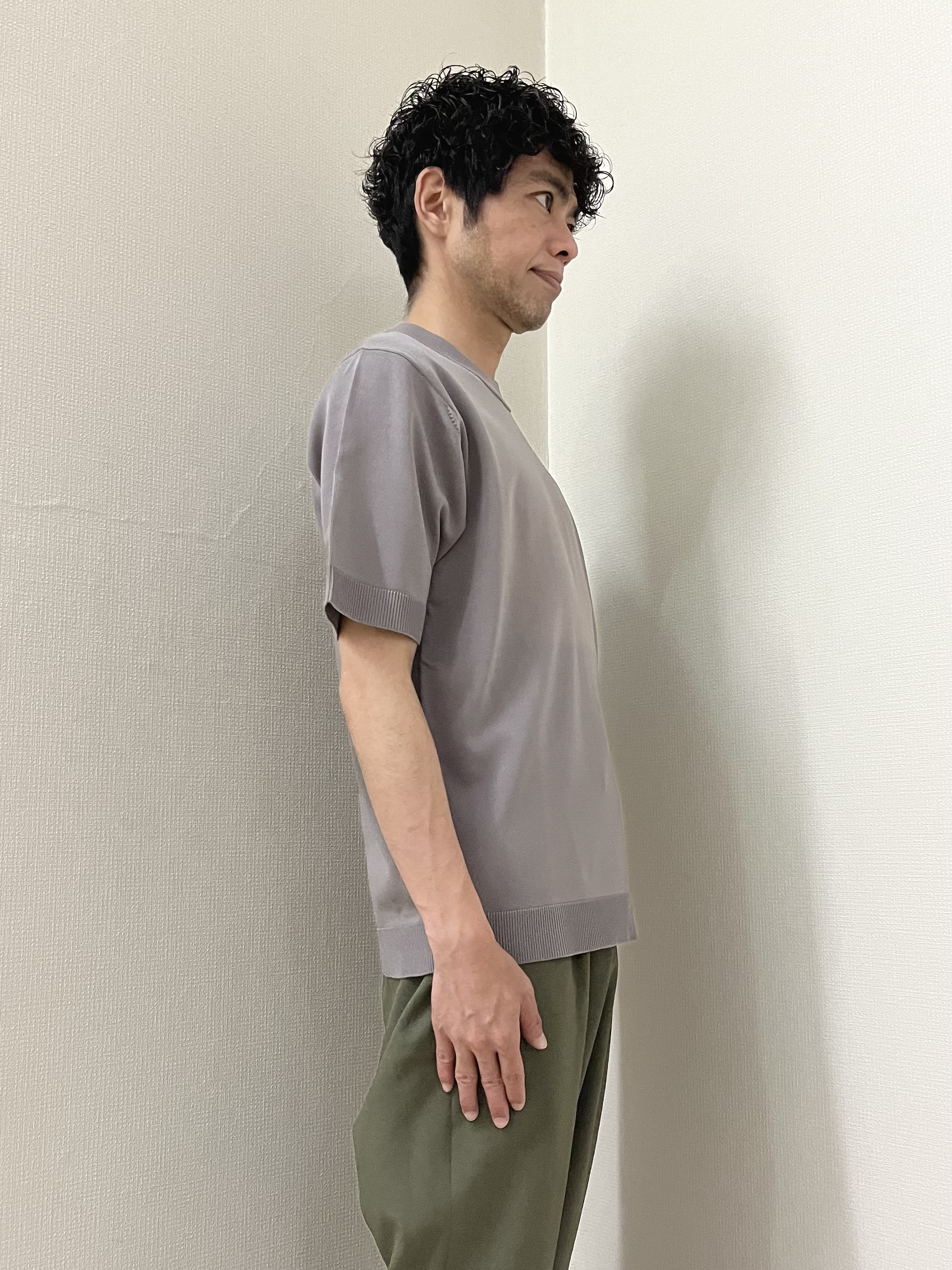 URAさんの「TAKEO KIKUCHI｜【接触冷感/洗える】ヴィスコースナイロンモックネックニット」を使ったコーディネート