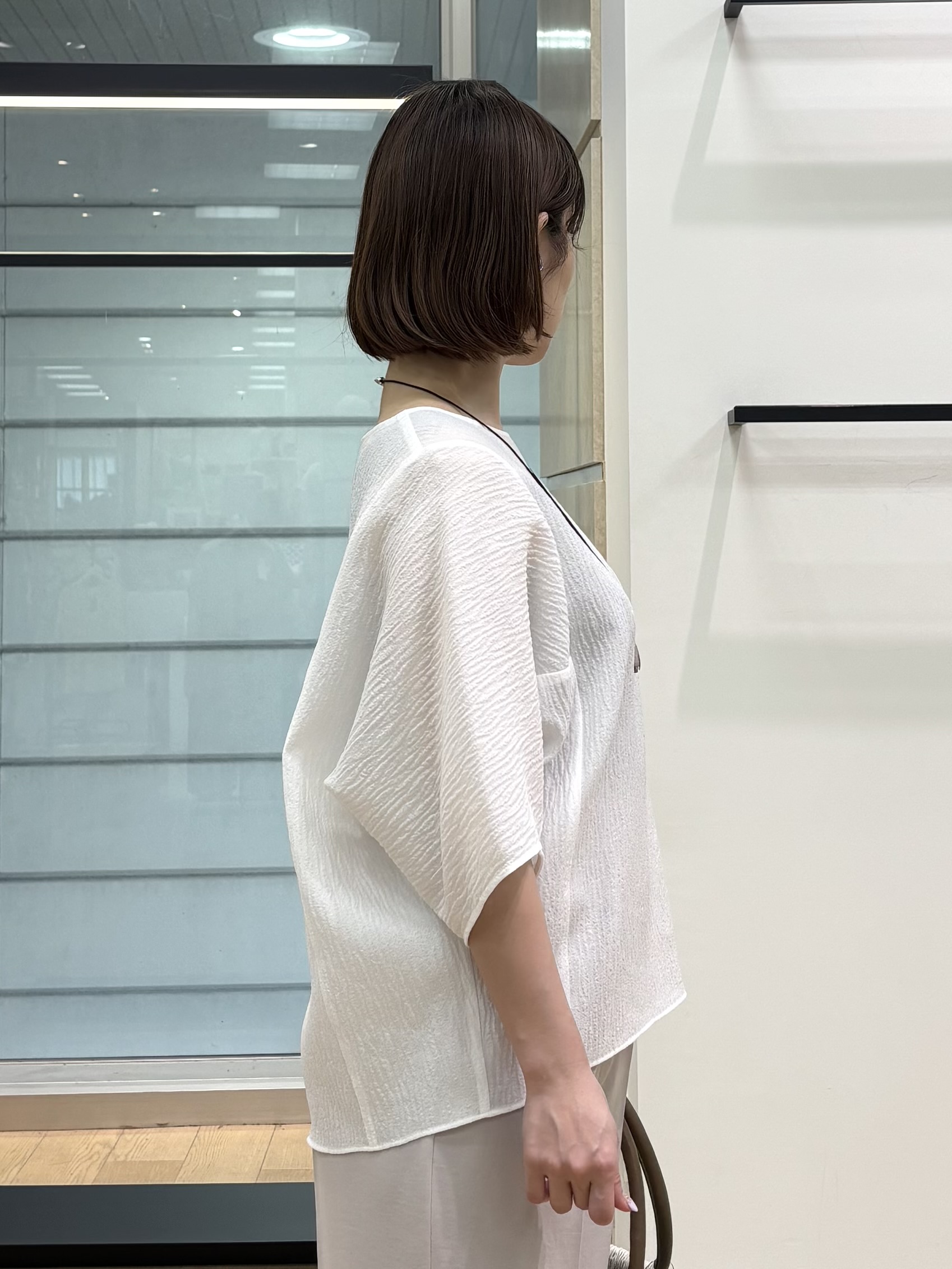 asamiさんの「INDIVI｜【華奢見え】ジャカード ドルマントップス」を使ったコーディネート