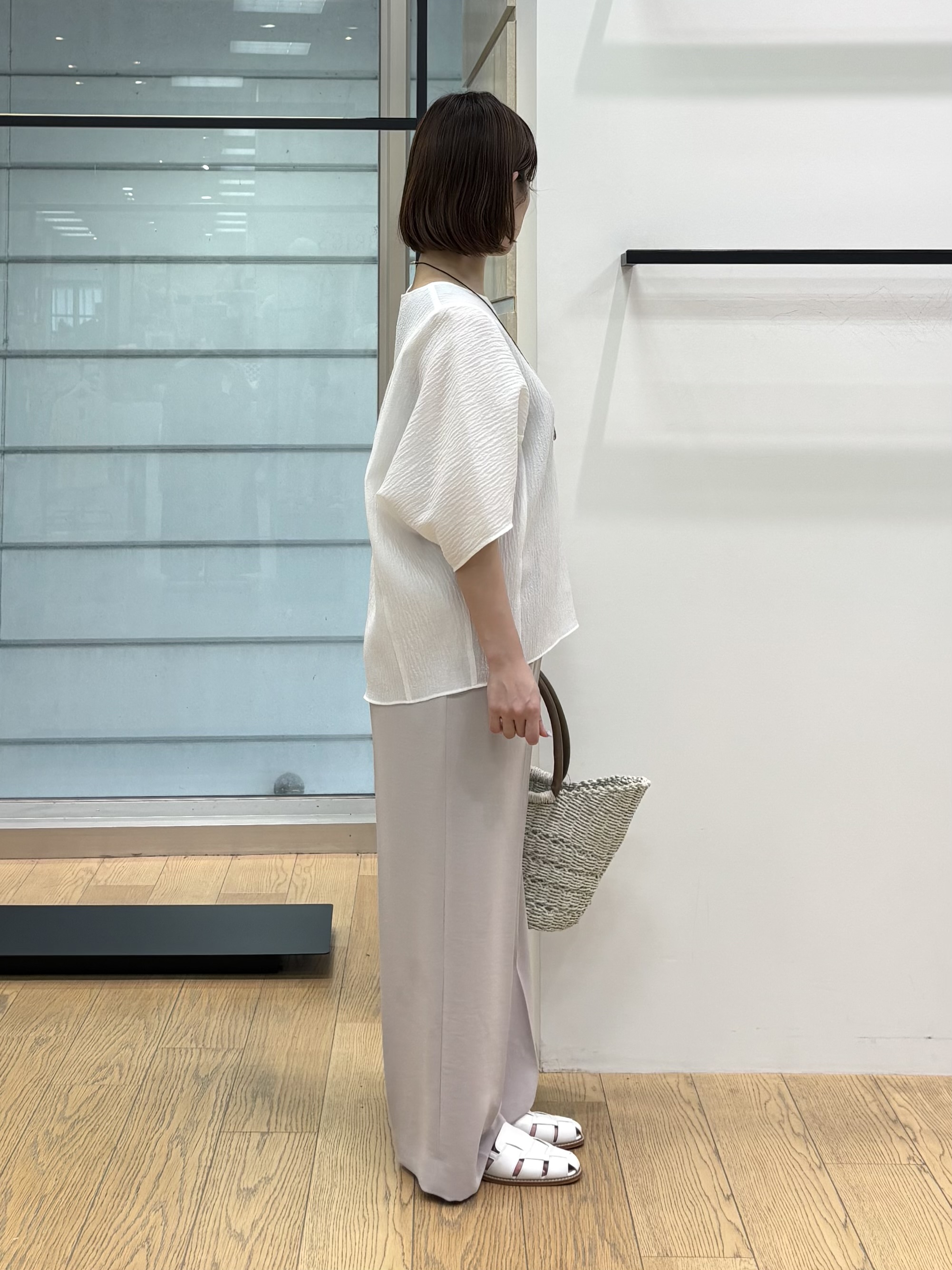 asamiさんの「INDIVI｜【華奢見え】ジャカード ドルマントップス」を使ったコーディネート