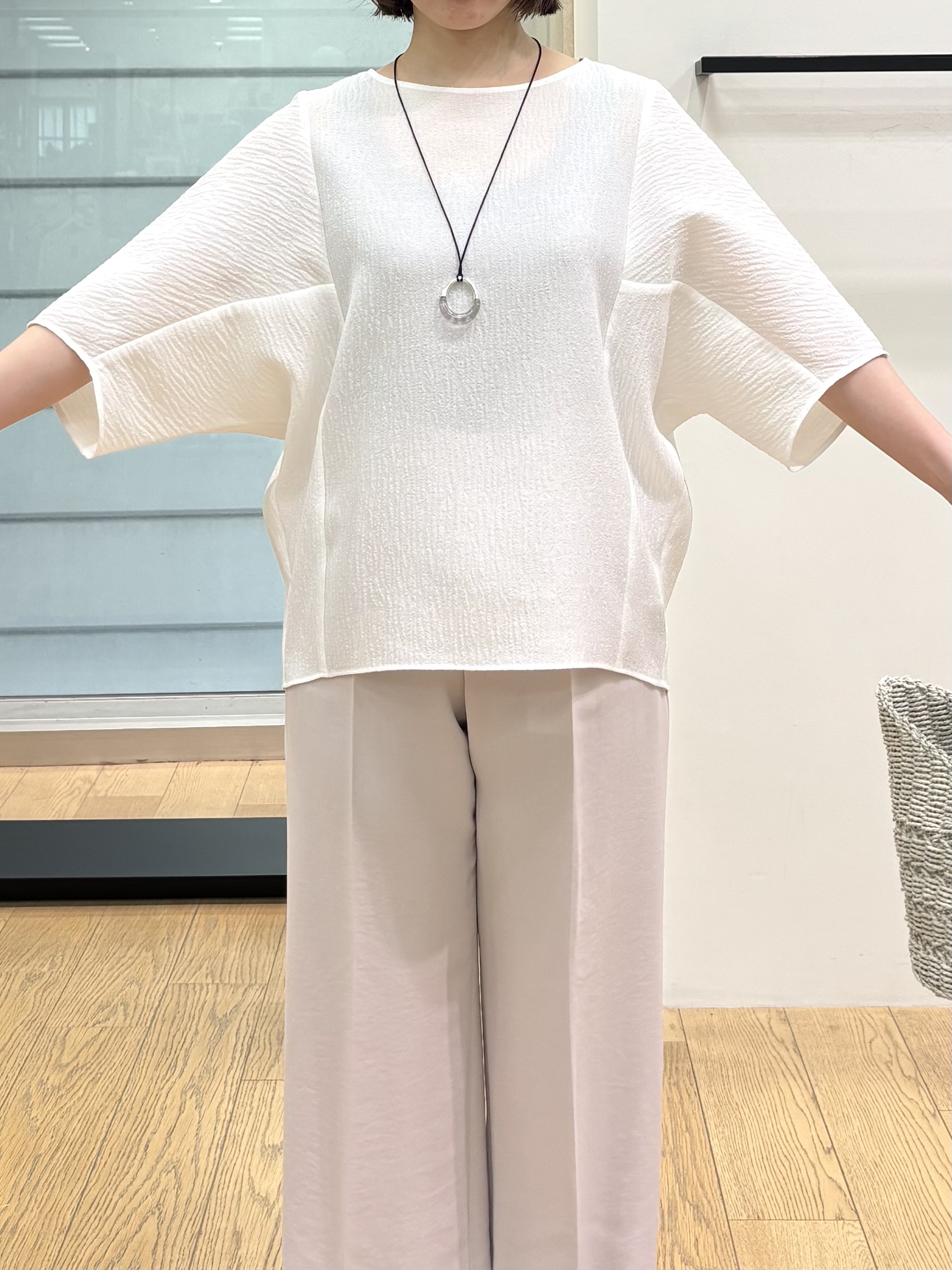 asamiさんの「INDIVI｜【華奢見え】ジャカード ドルマントップス」を使ったコーディネート