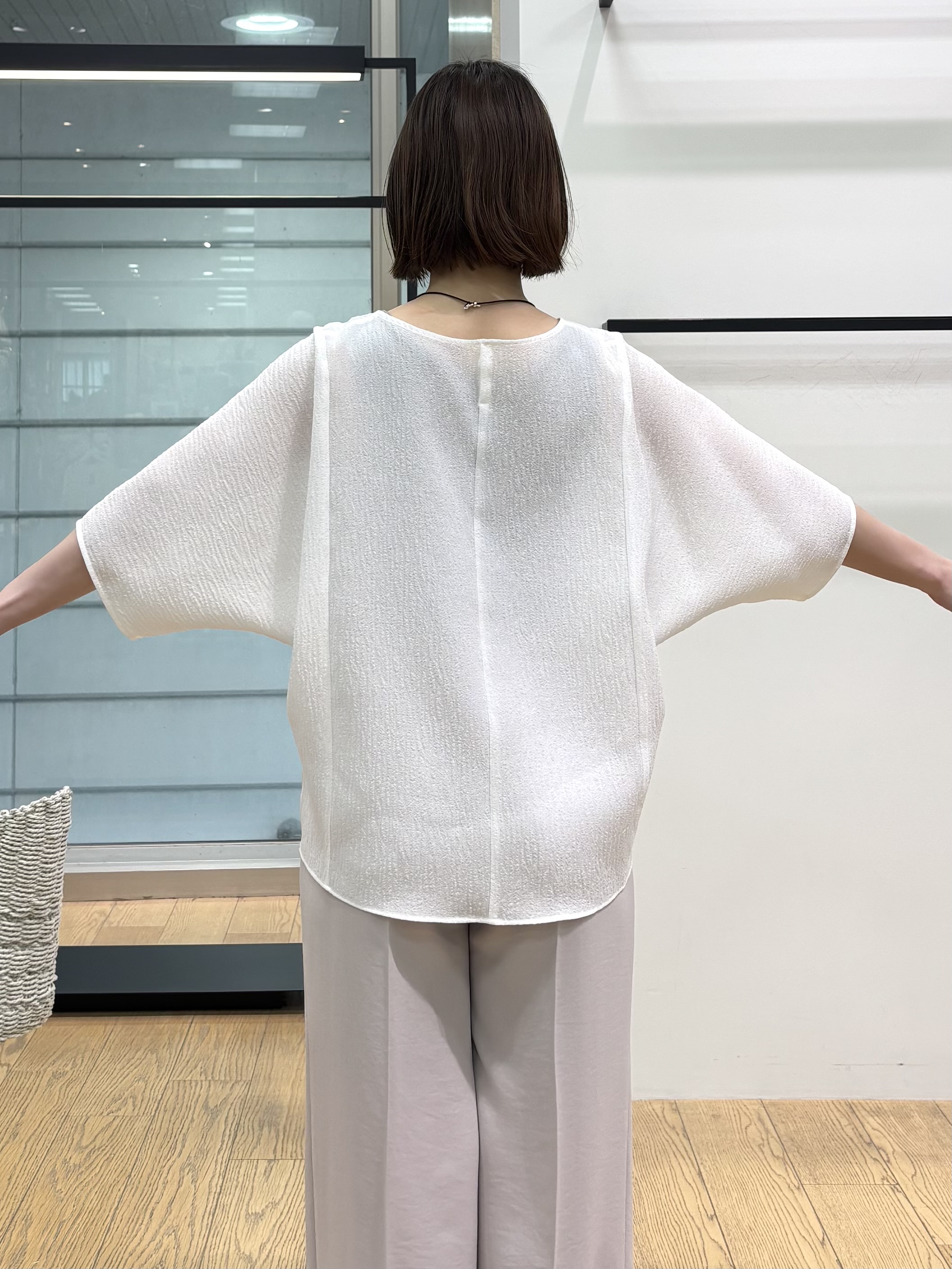 asamiさんの「INDIVI｜【華奢見え】ジャカード ドルマントップス」を使ったコーディネート