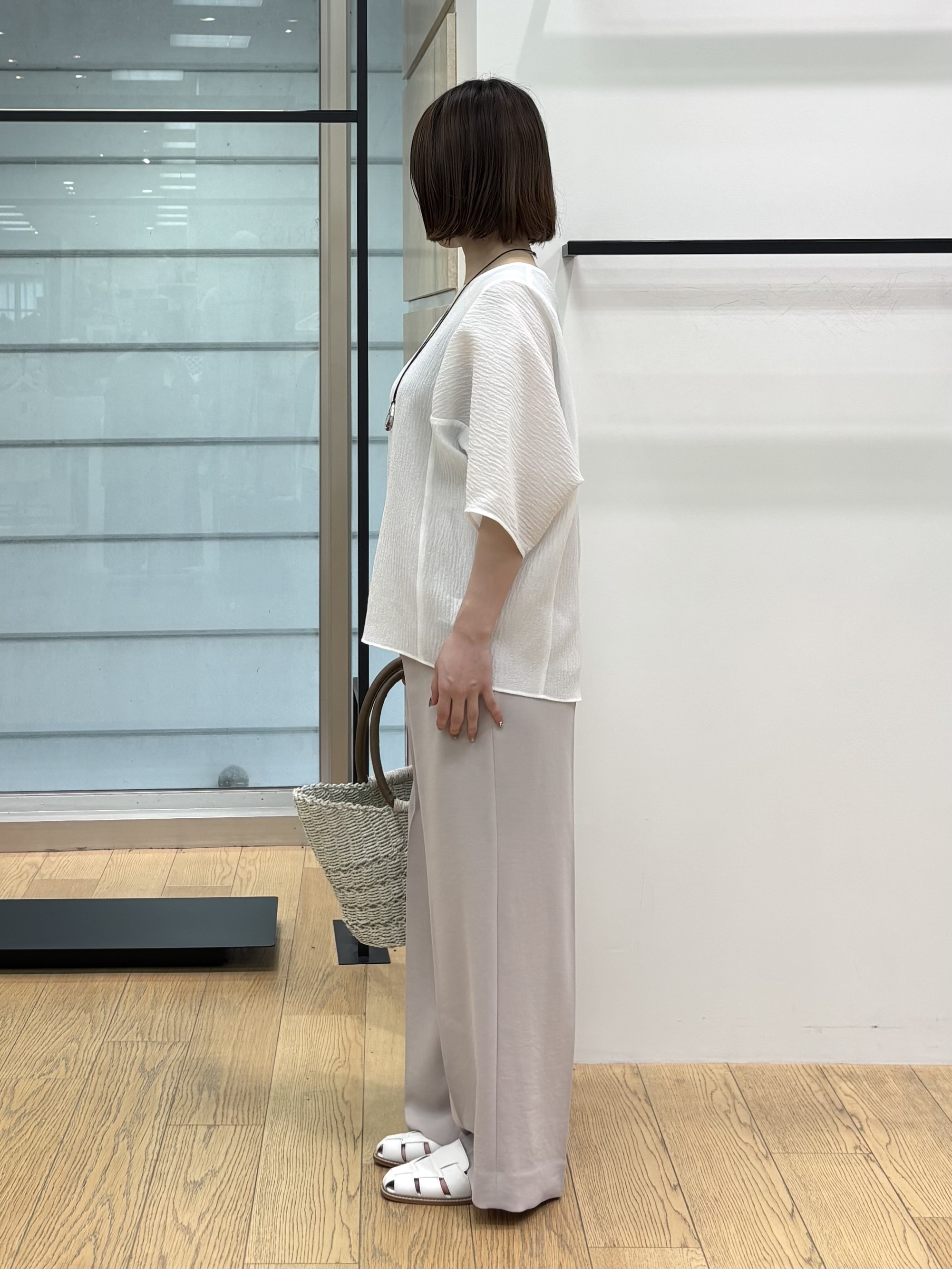 asamiさんの「INDIVI｜【華奢見え】ジャカード ドルマントップス」を使ったコーディネート