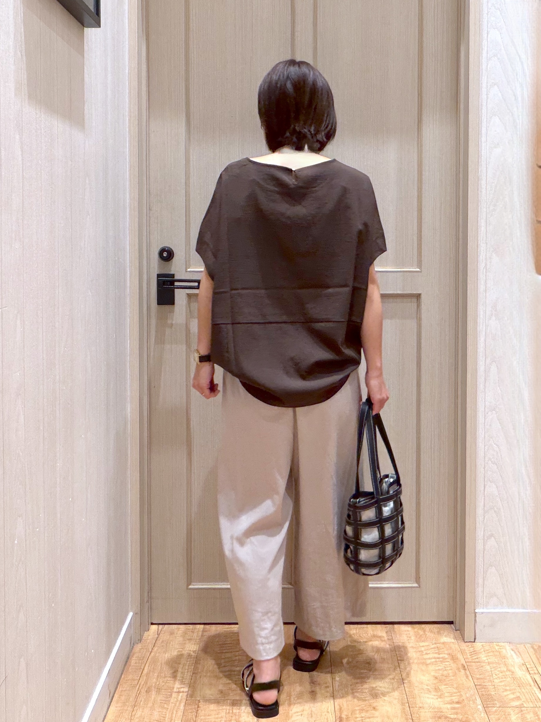 shirayuuuさんの「SHOO･LA･RUE｜【洗濯機可/セットアップ可】軽凛(かろりん) シンプル上品 切替コクーントップス」を使ったコーディネート