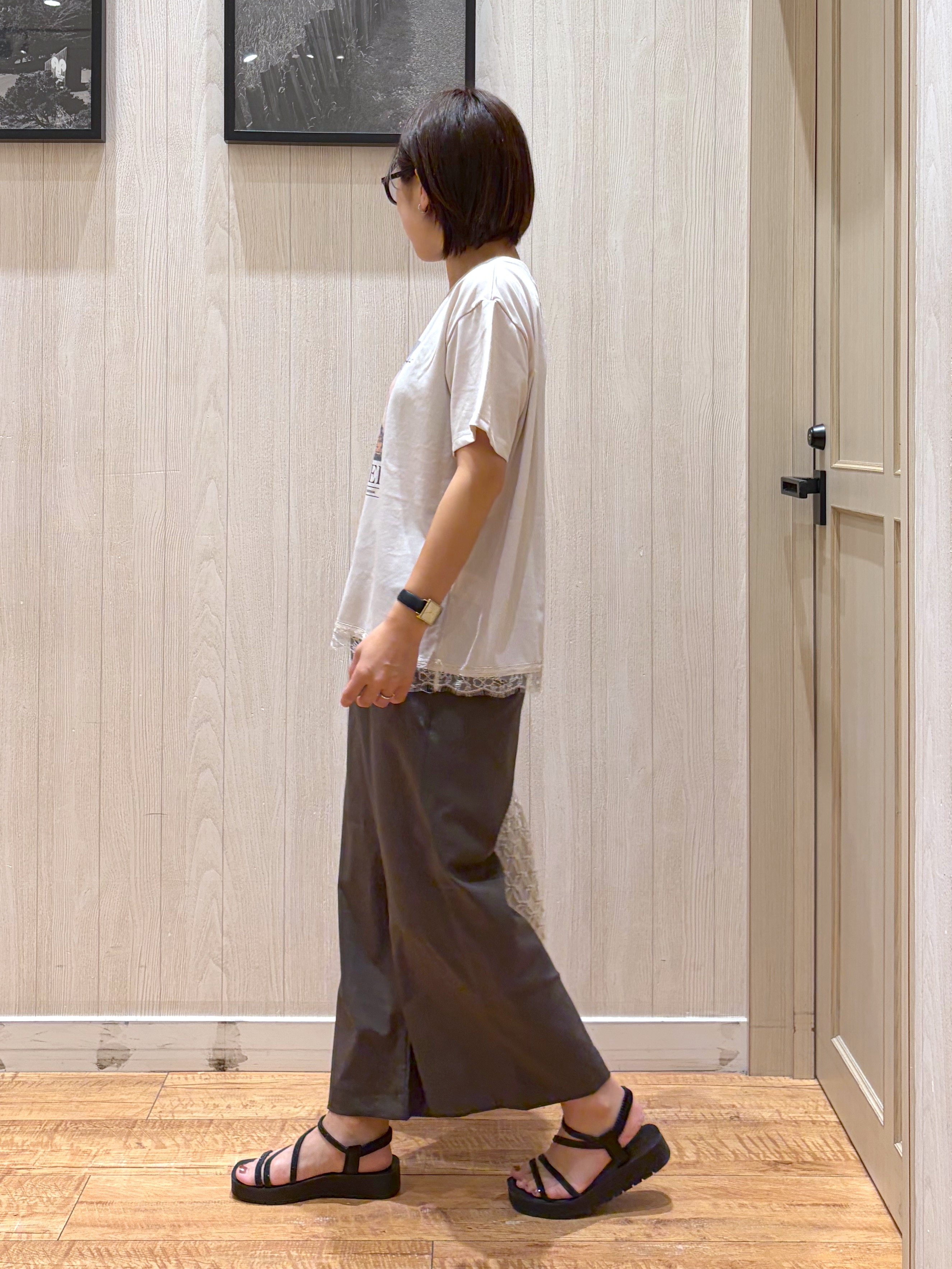 shirayuuuさんの「SHOO･LA･RUE｜【UV/S-LL/洗濯機可】真夏に着たい裾レースが女性らしさをプラスする プリントアソートTシャツ」を使ったコーディネート