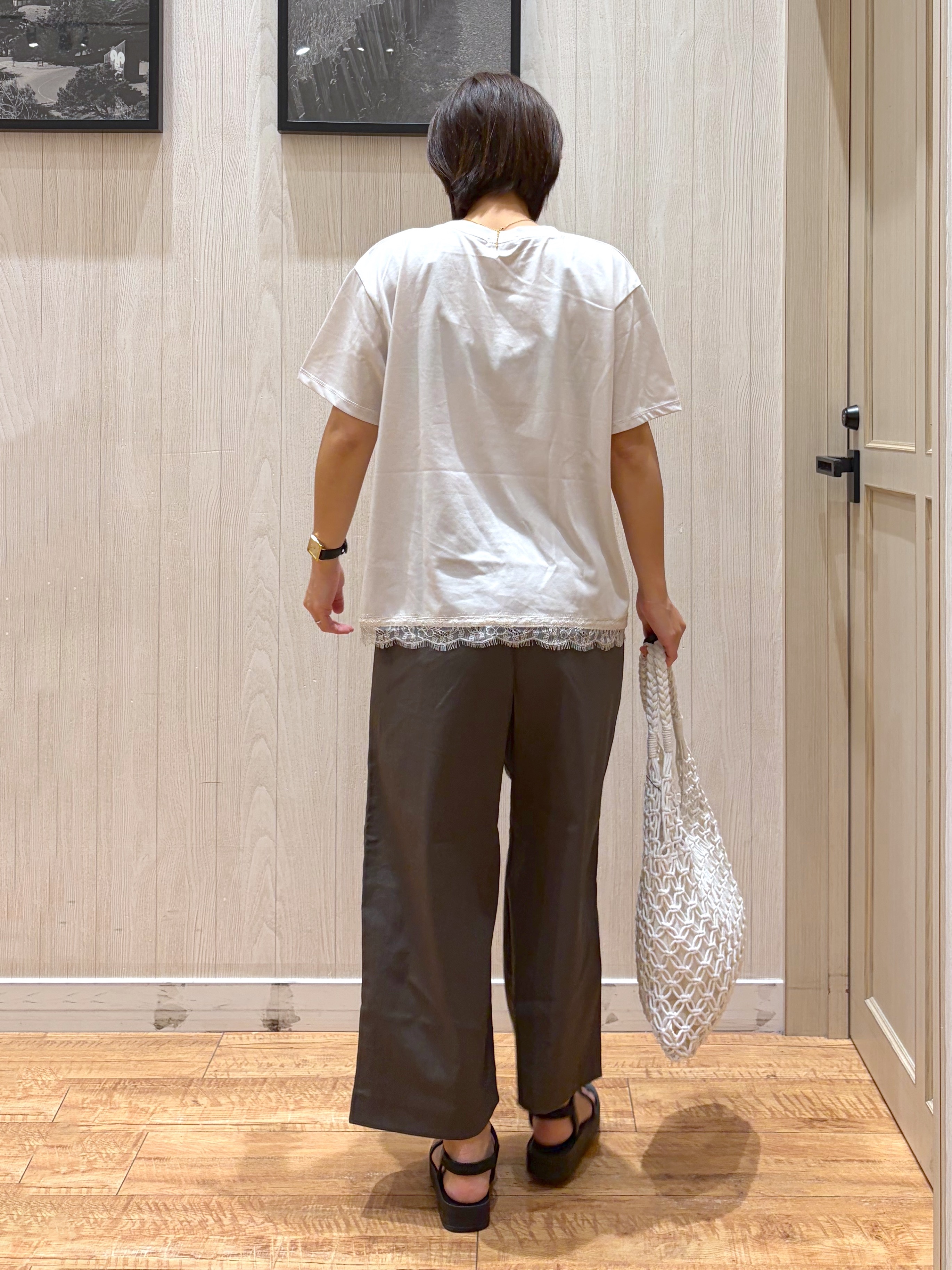 shirayuuuさんの「SHOO･LA･RUE｜【UV/S-LL/洗濯機可】真夏に着たい裾レースが女性らしさをプラスする プリントアソートTシャツ」を使ったコーディネート