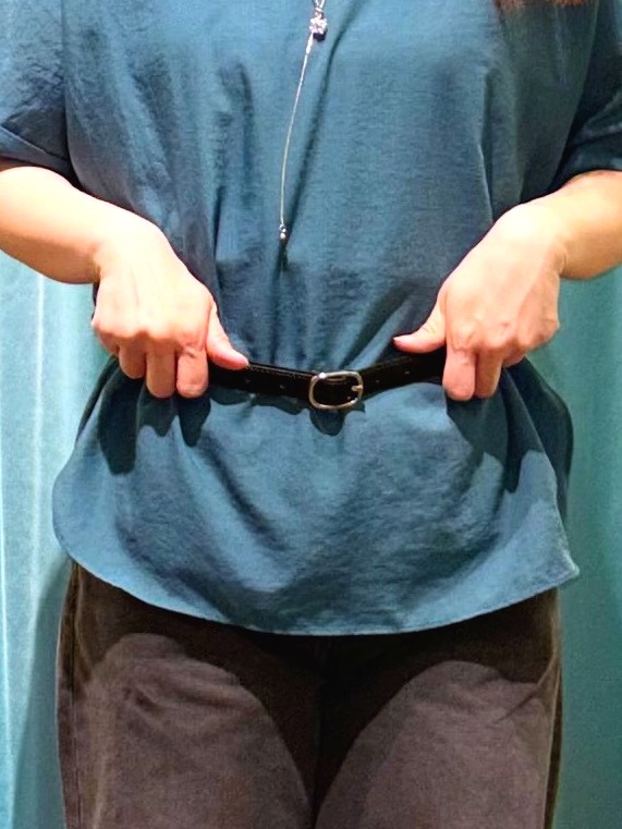 tukiさんの「SHOO･LA･RUE｜【着丈選べる/体型カバー】洗濯後しわになりにくい さらっと快適ドルマントップス」を使ったコーディネート
