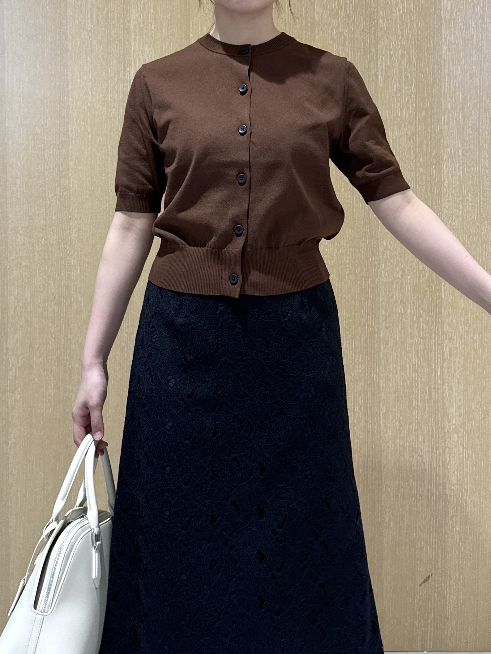 nanaさんの「UNTITLED｜【すっきり秋羽織り/前開きボタン】ドライタッチ5分袖カーディガン」を使ったコーディネート