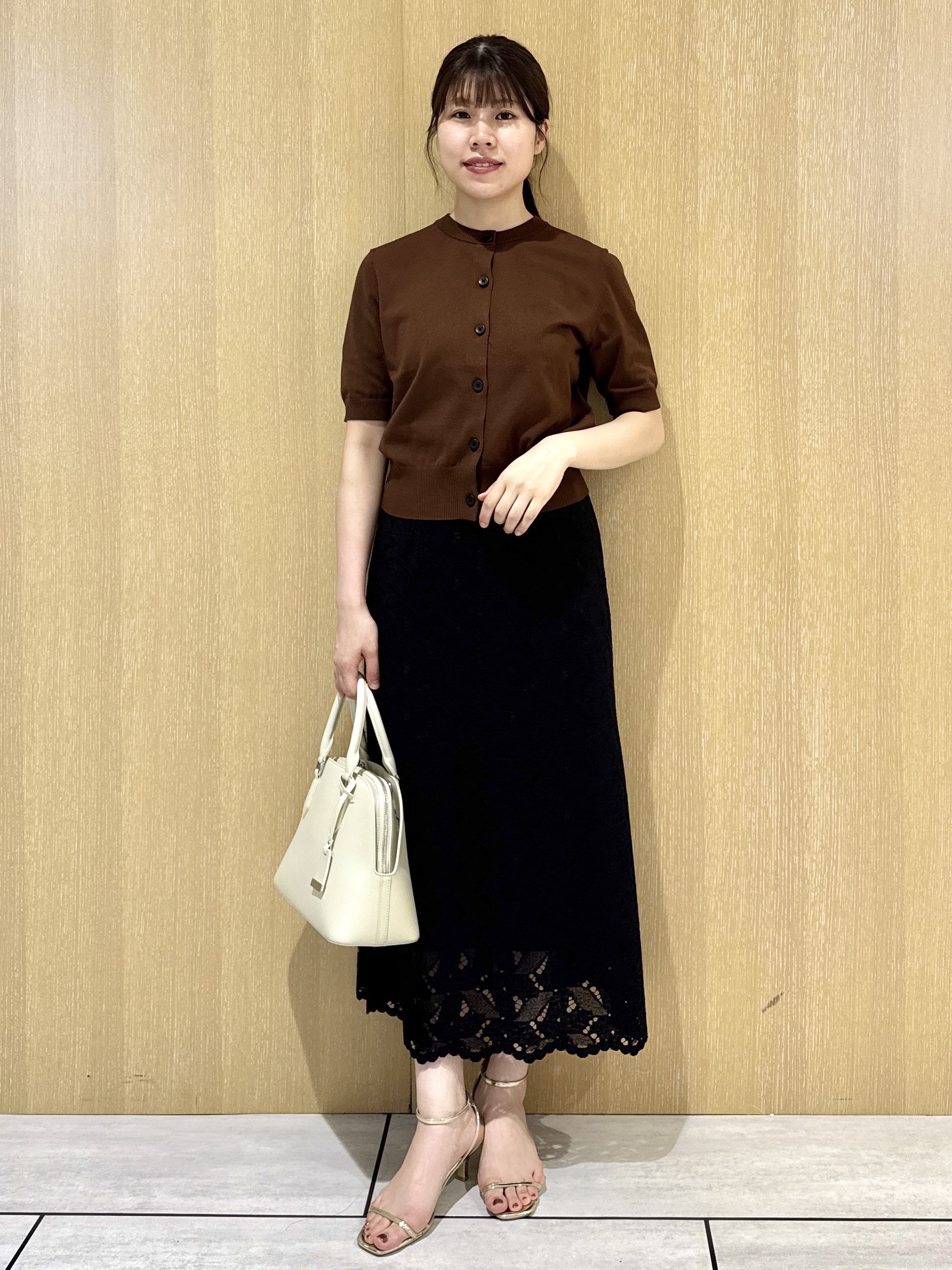 nanaさんの「UNTITLED｜【セットアップ可/品のある透け感】リーフレースブラウス」を使ったコーディネート