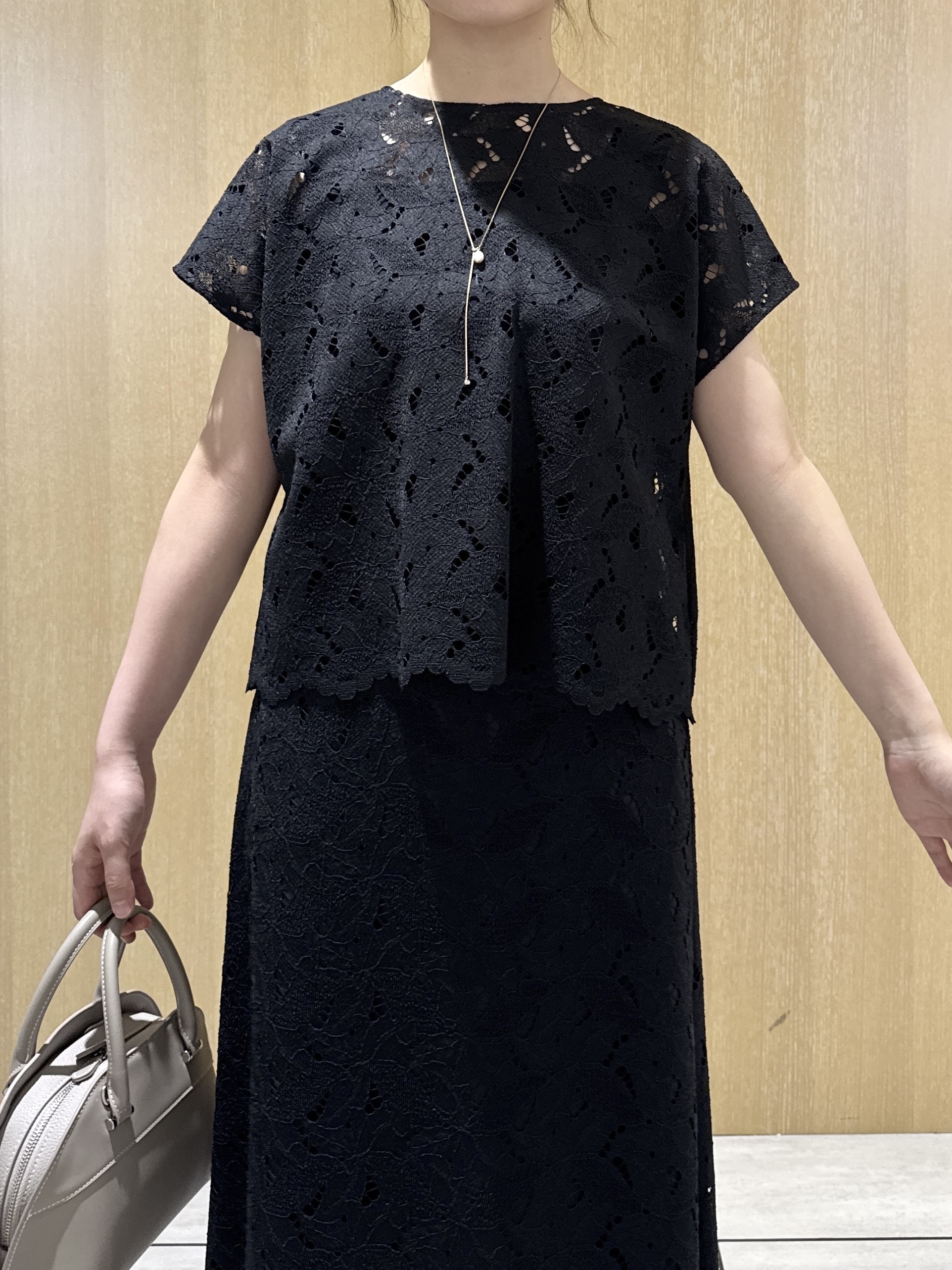 nanaさんの「UNTITLED｜【セットアップ可/品のある透け感】リーフレースブラウス」を使ったコーディネート