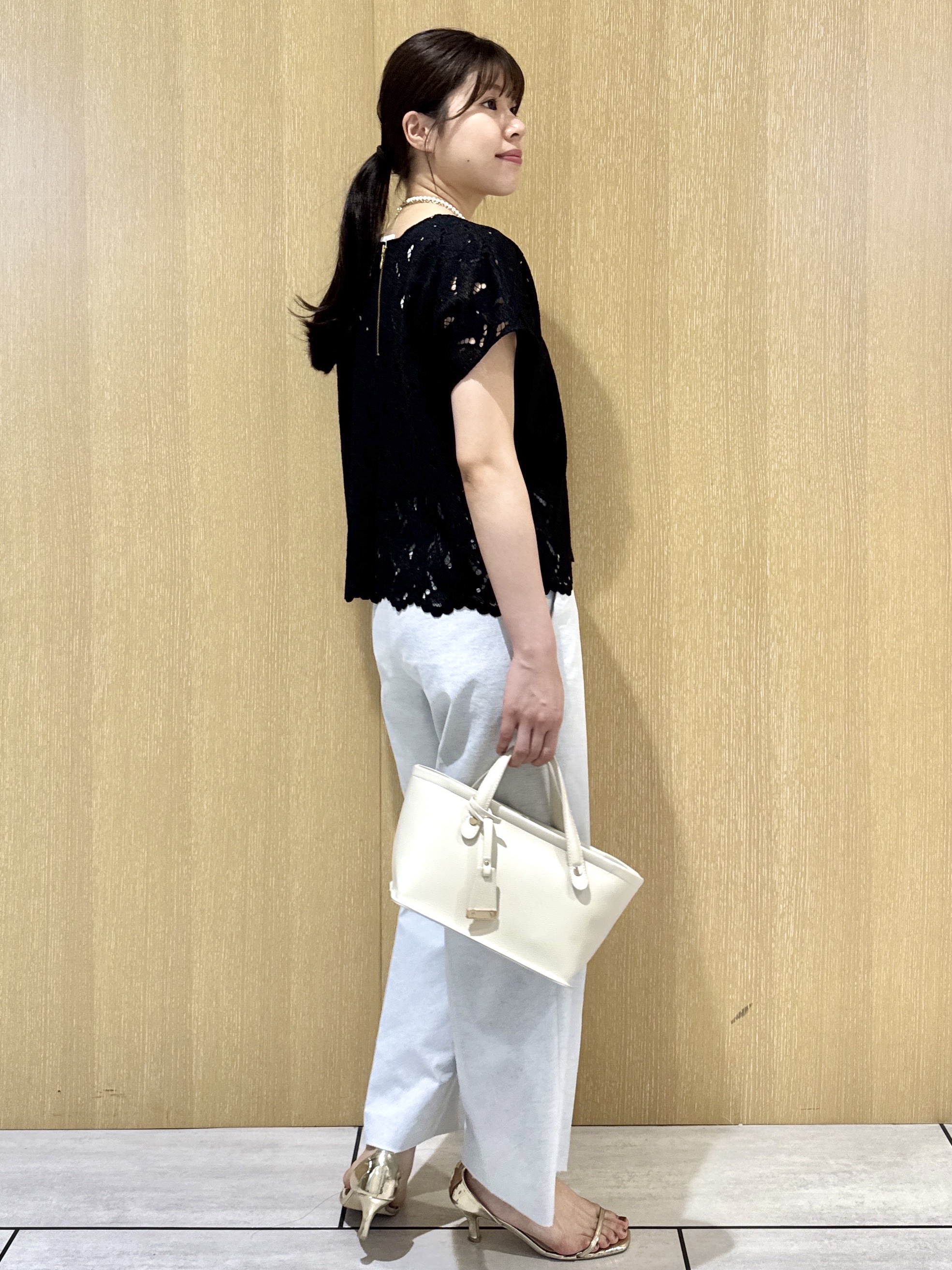 nanaさんの「UNTITLED｜【セットアップ可/品のある透け感】リーフレースブラウス」を使ったコーディネート