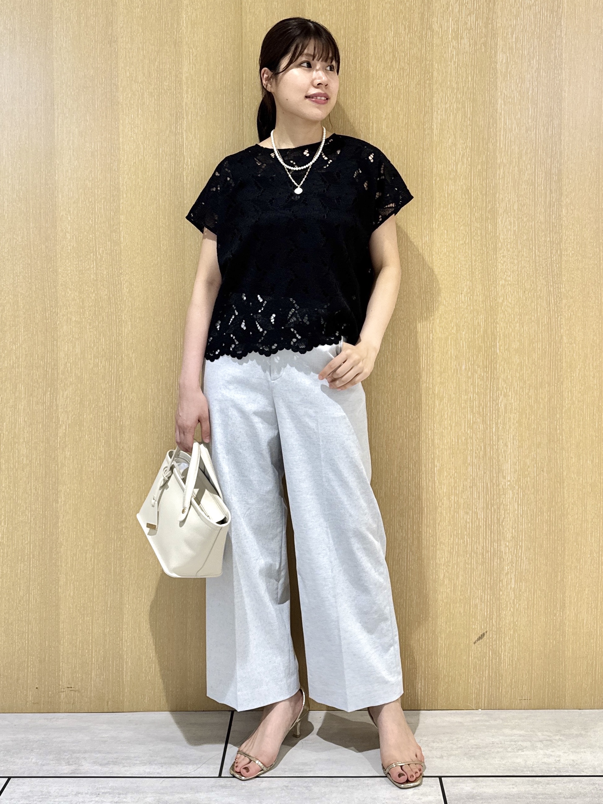 nanaさんの「UNTITLED｜【セットアップ可/品のある透け感】リーフレースブラウス」を使ったコーディネート