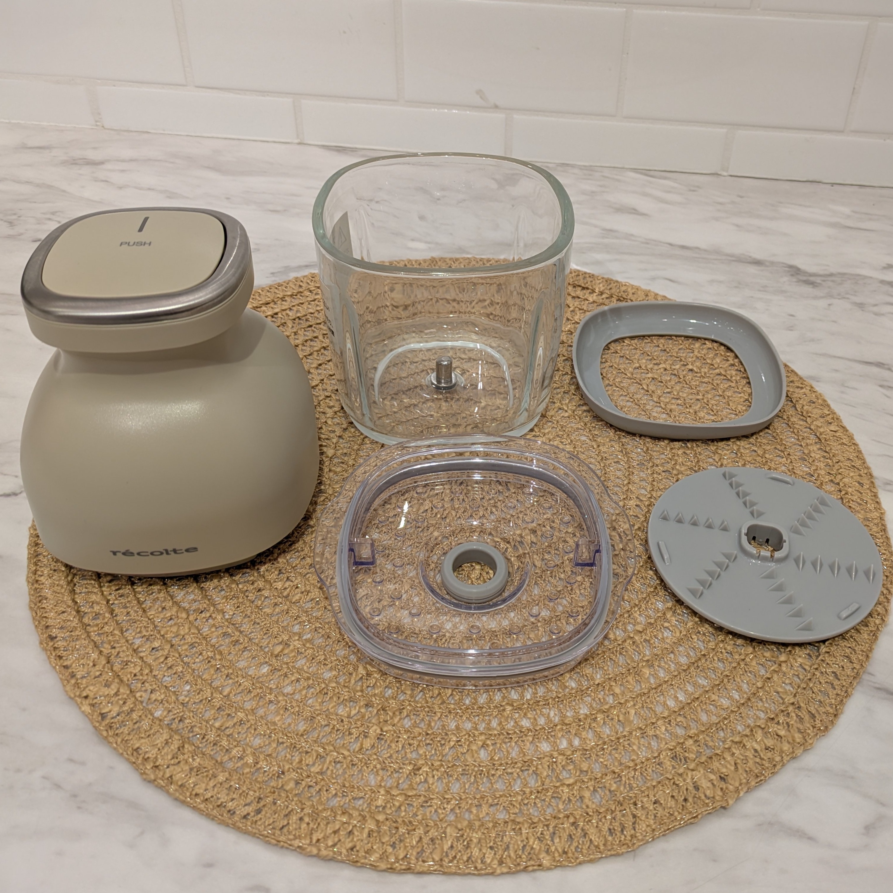 maruさんの「212 KITCHEN STORE｜◆コードレスカプセルカッターボンヌ　クリームホワイト ＜recolte レコルト＞」を使ったコーディネート