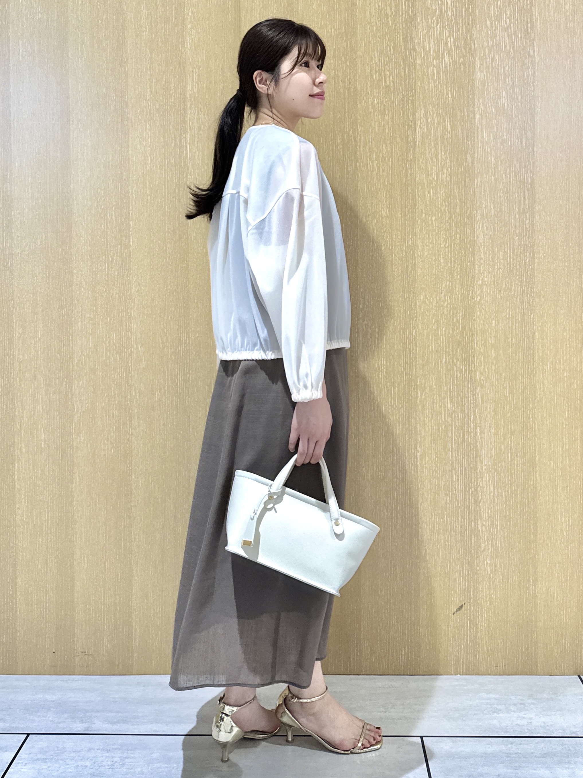 nanaさんの「UNTITLED｜【秋羽織り/ジップ】トリコットシアーブラウス」を使ったコーディネート