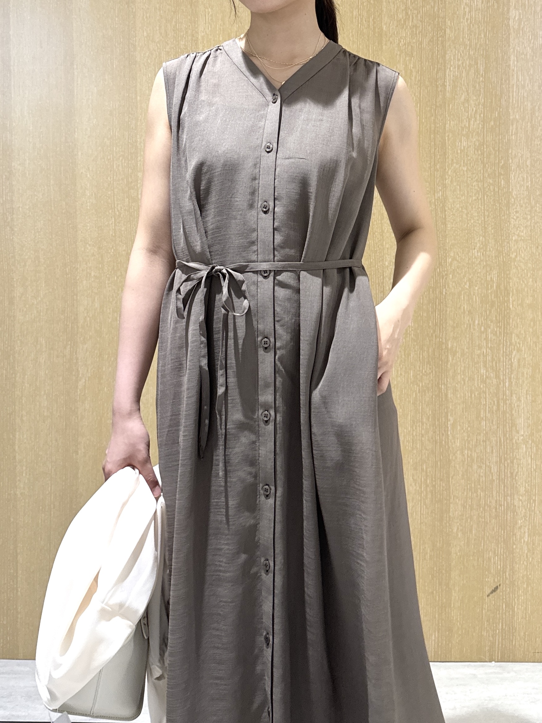 nanaさんの「UNTITLED｜【秋羽織り/ジップ】トリコットシアーブラウス」を使ったコーディネート