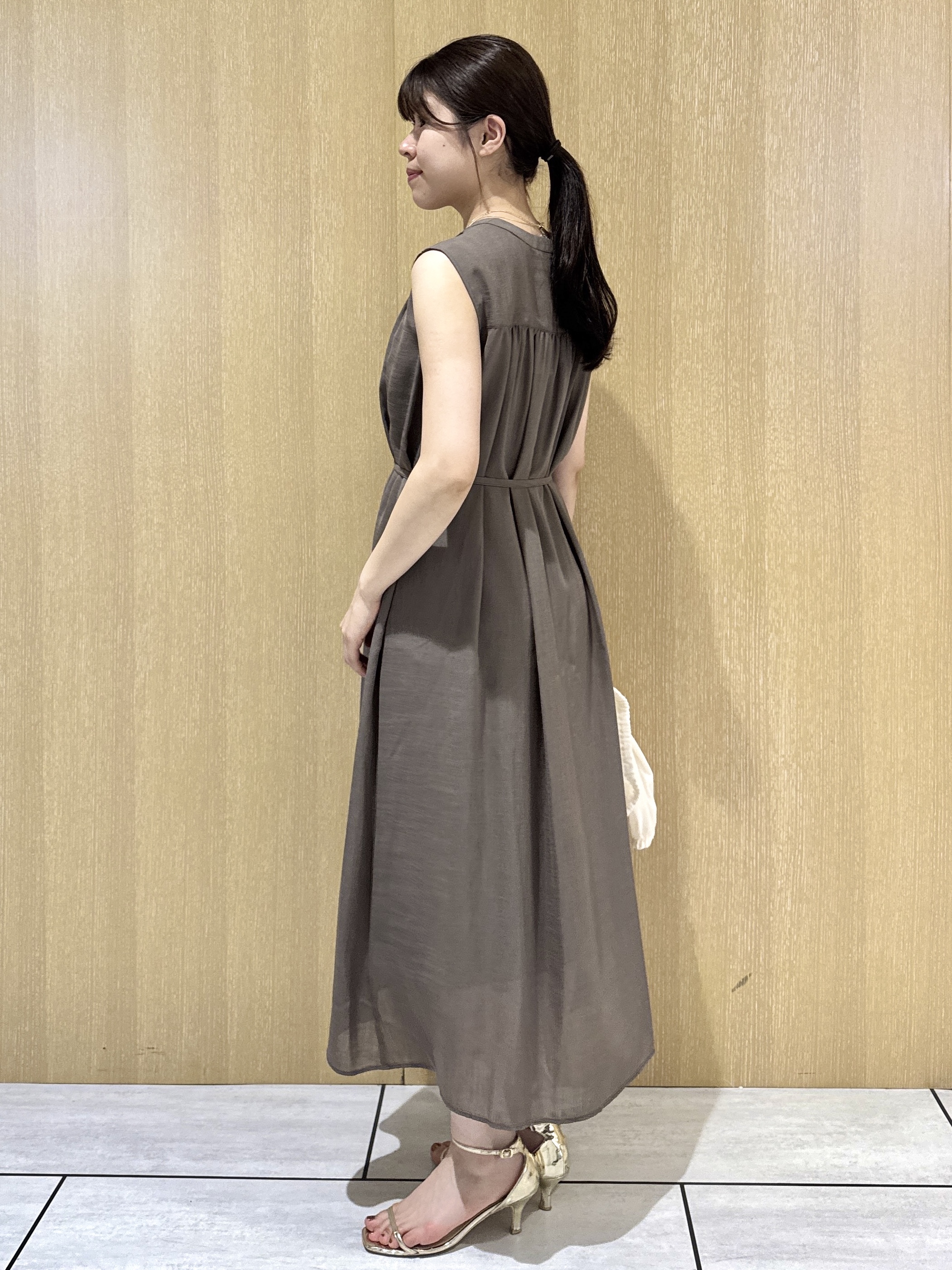 nanaさんの「UNTITLED｜【秋羽織り/ジップ】トリコットシアーブラウス」を使ったコーディネート