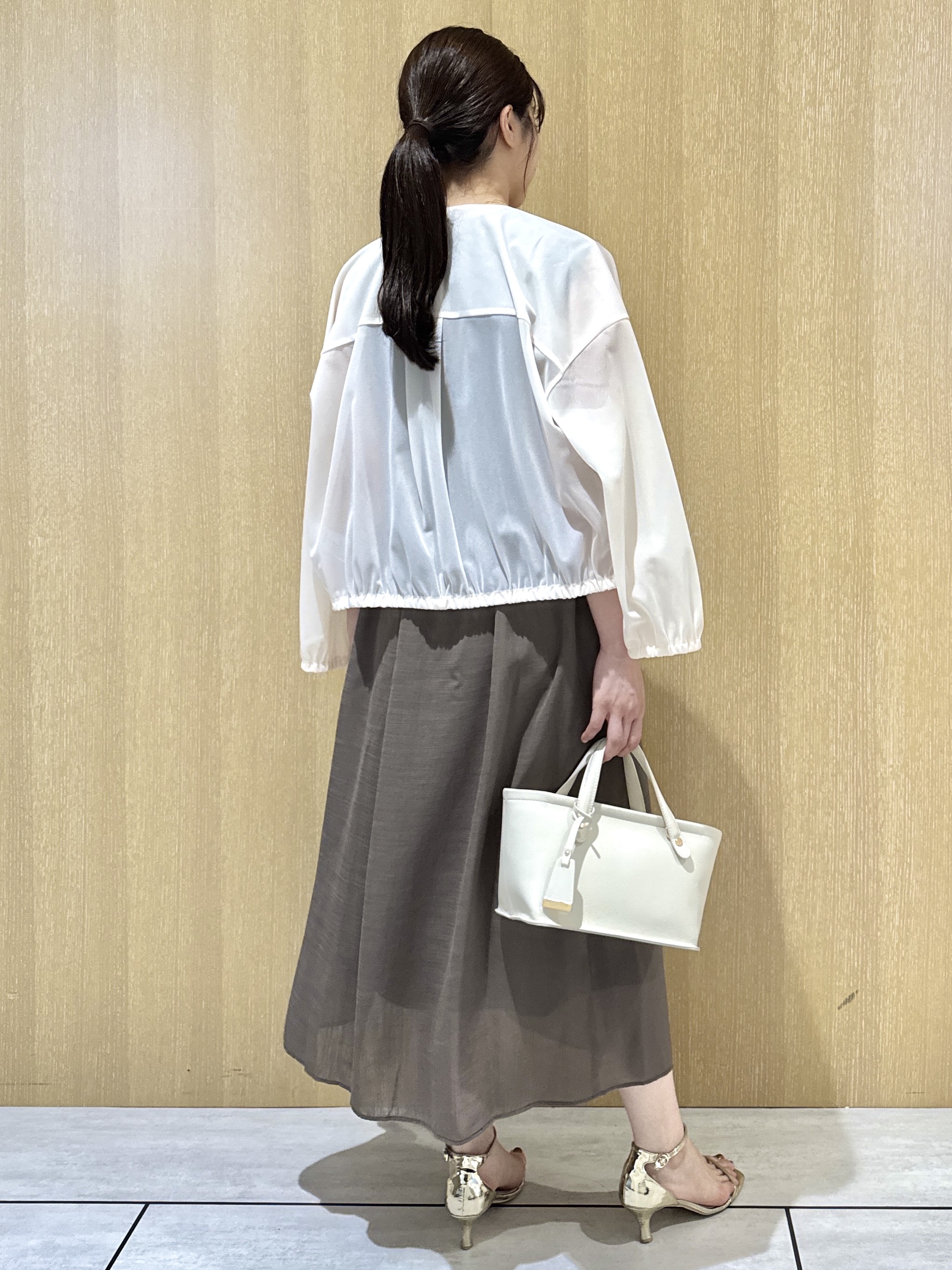 nanaさんの「UNTITLED｜【秋羽織り/ジップ】トリコットシアーブラウス」を使ったコーディネート