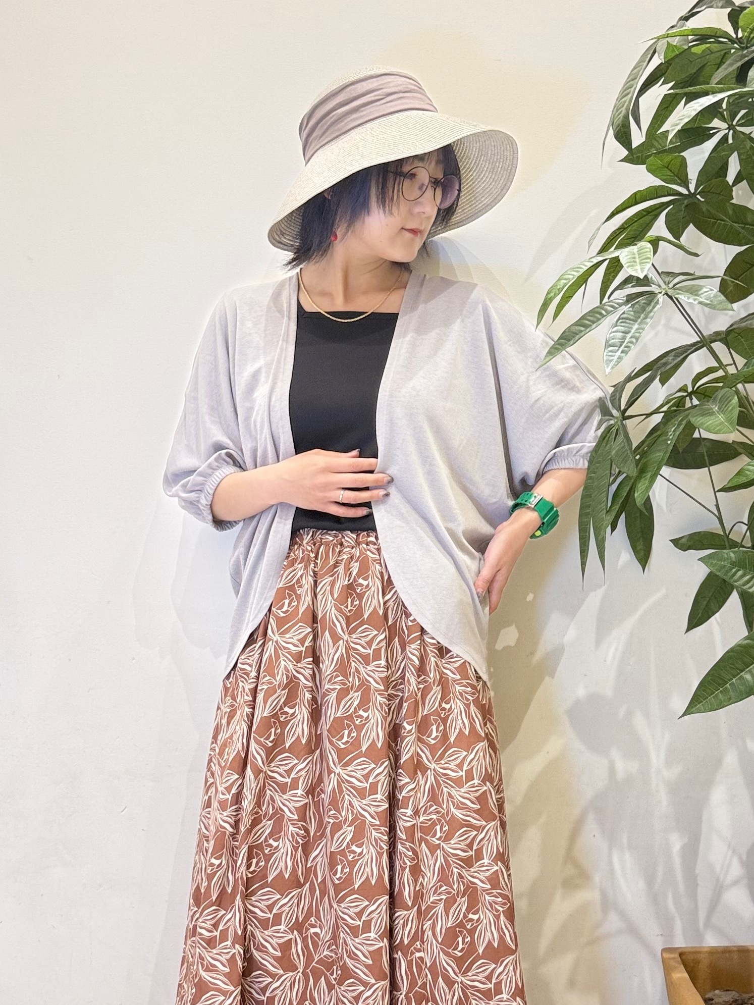 misakiさんの「SHOO･LA･RUE｜【UV/体型カバー】冷房や朝晩の冷え込み対策にも さらとろ5分袖カーディガン」を使ったコーディネート