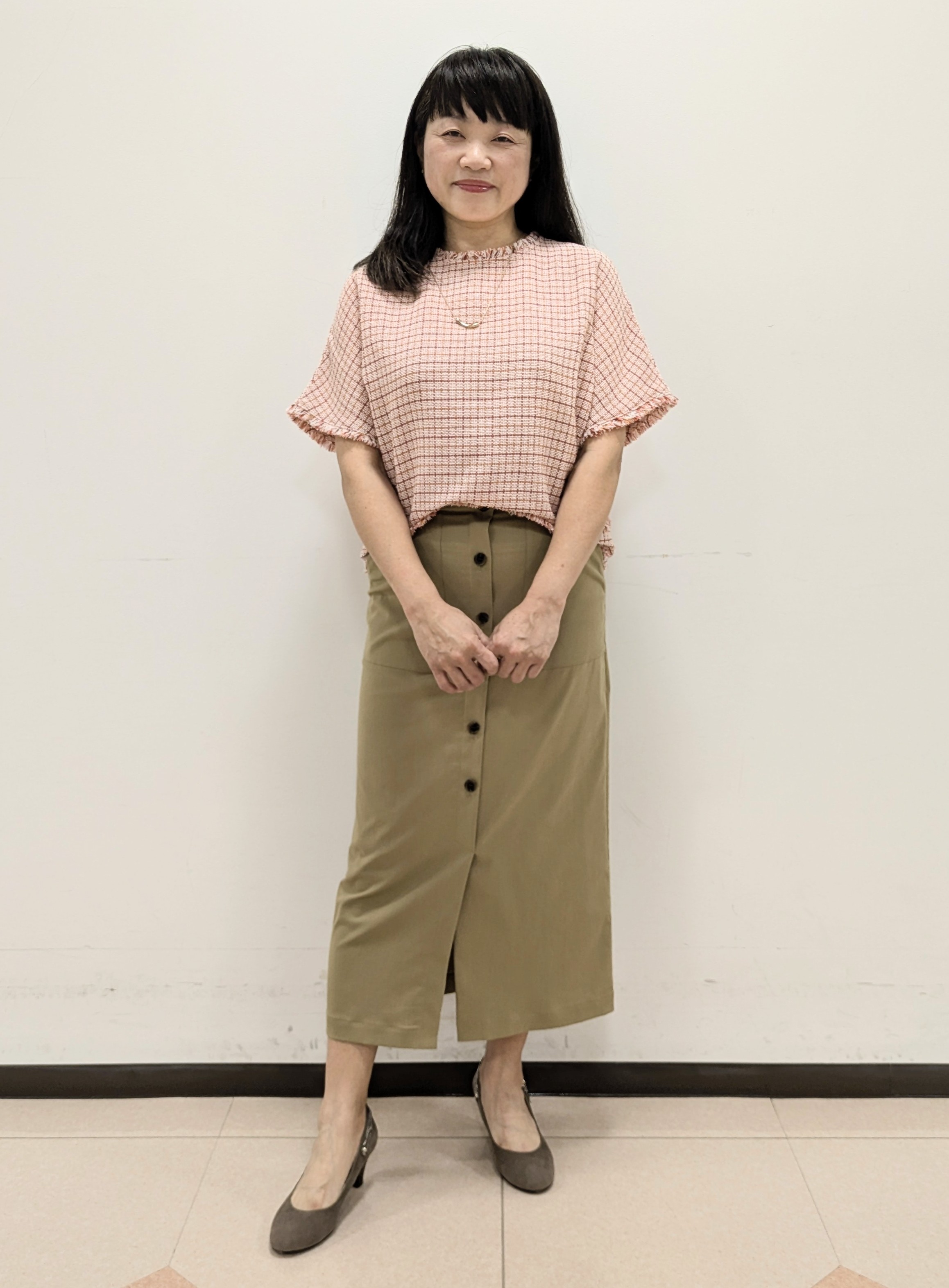 ともさんの「UNTITLED｜【接触冷感/UVカット/吸水速乾/遮熱】ツイルボタンディティールスカート」を使ったコーディネート