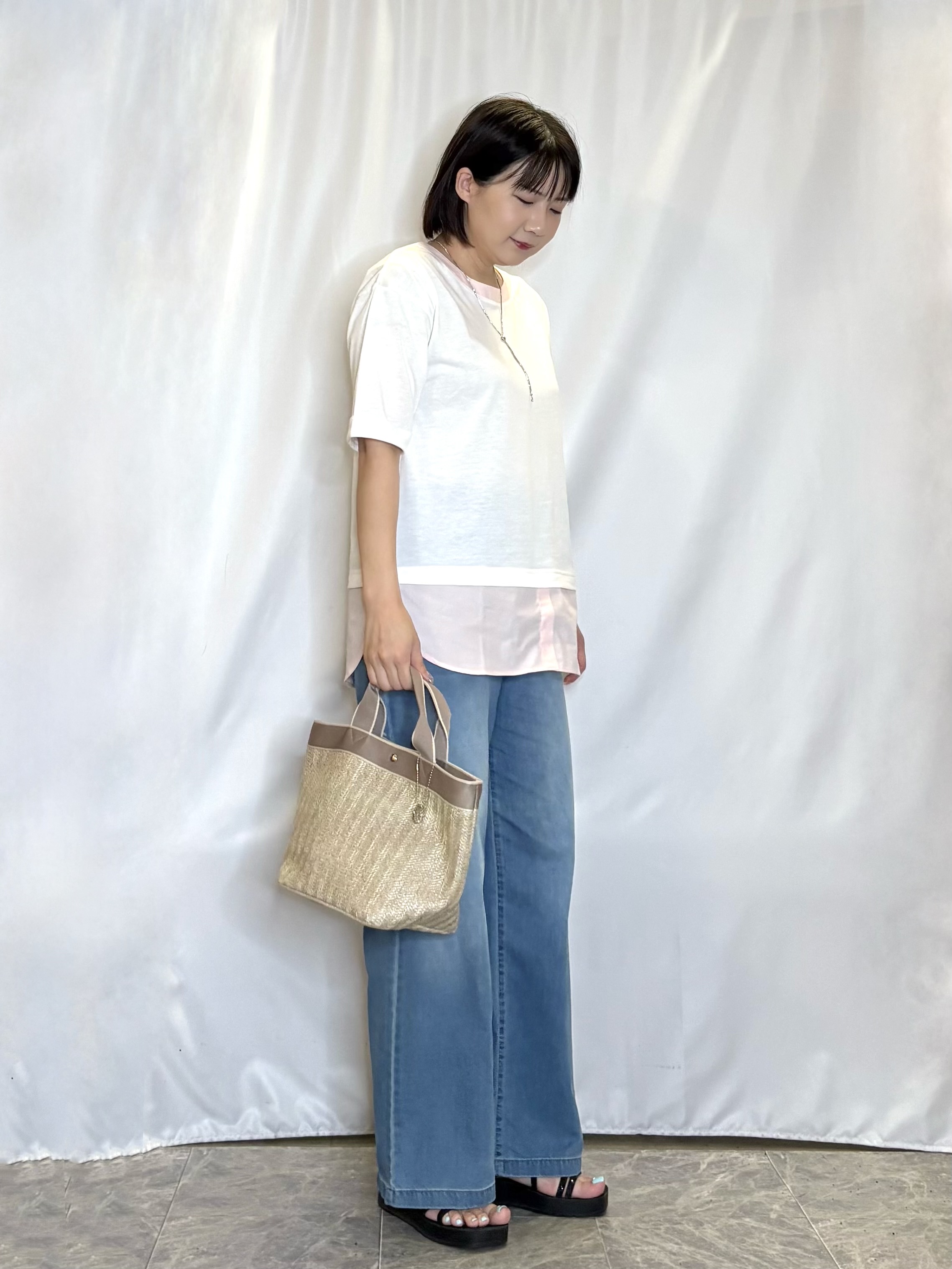 ネリさんの「SHOO･LA･RUE｜【インせず着られる/二の腕隠れる】重ね着風 シャツドッキングトップス」を使ったコーディネート