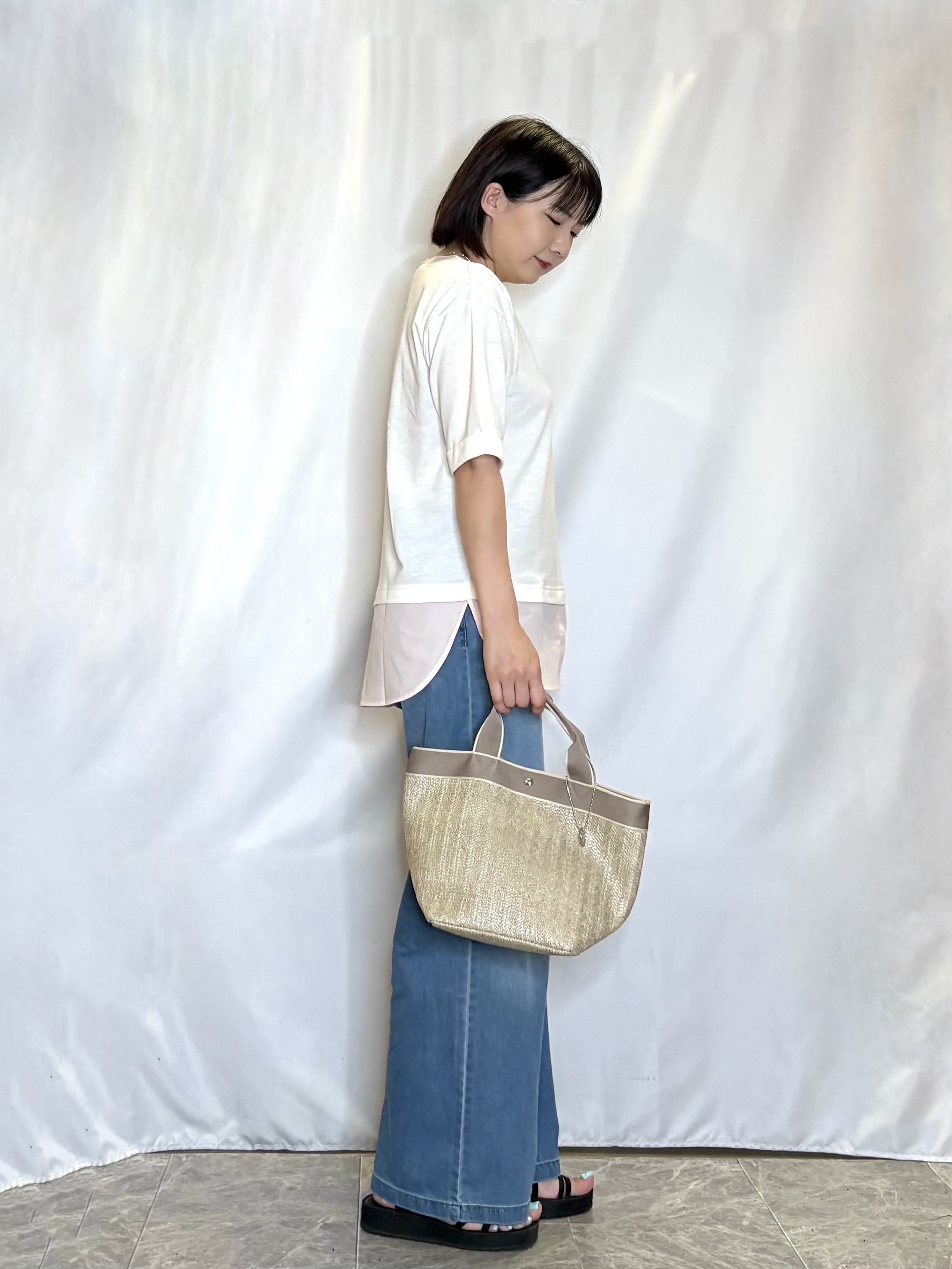 ネリさんの「SHOO･LA･RUE｜【インせず着られる/二の腕隠れる】重ね着風 シャツドッキングトップス」を使ったコーディネート