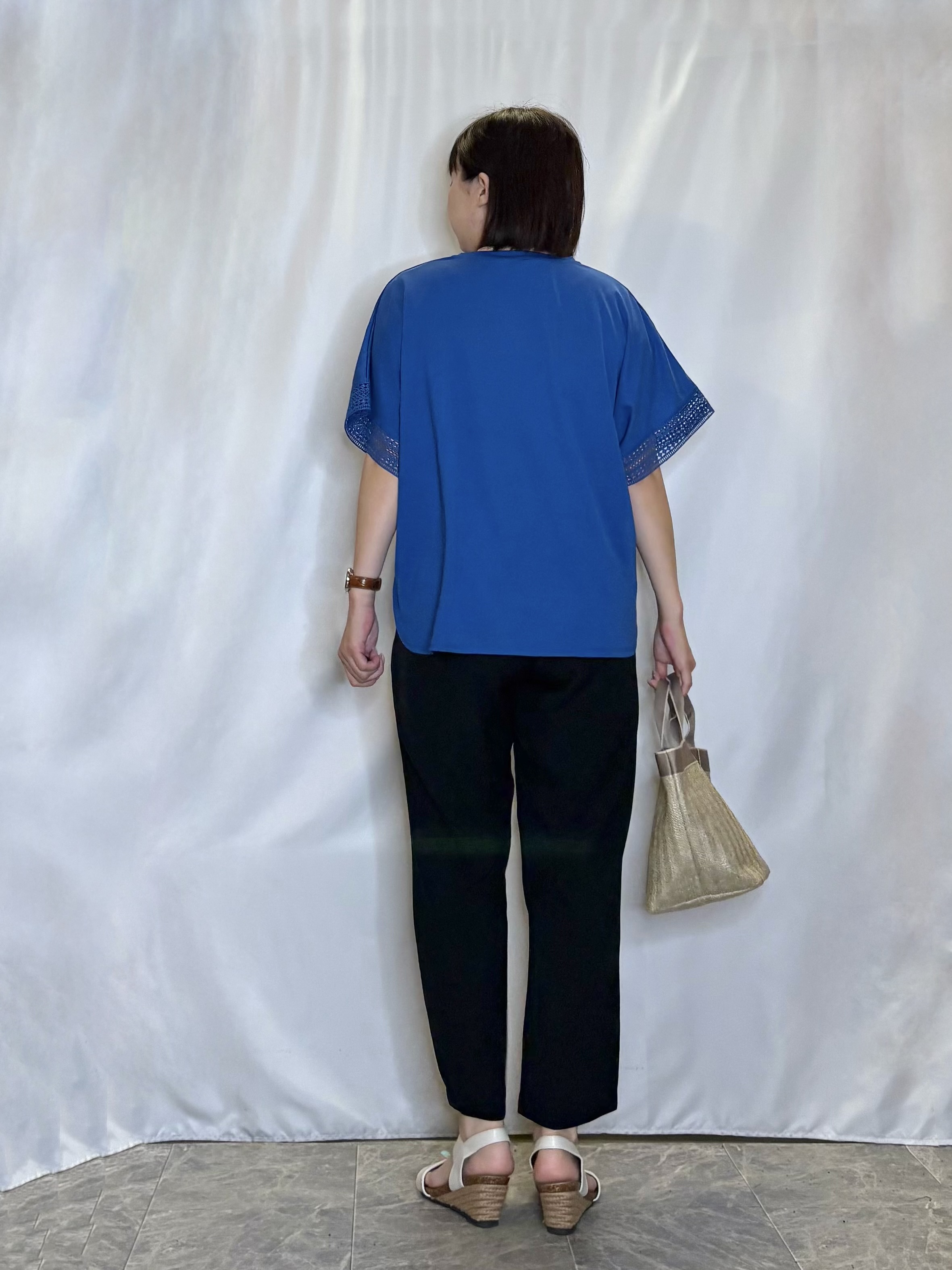 ネリさんの「SHOO･LA･RUE｜【UV/洗濯機可/体型カバー】ヒップ周りが隠せる お袖レースTシャツ」を使ったコーディネート