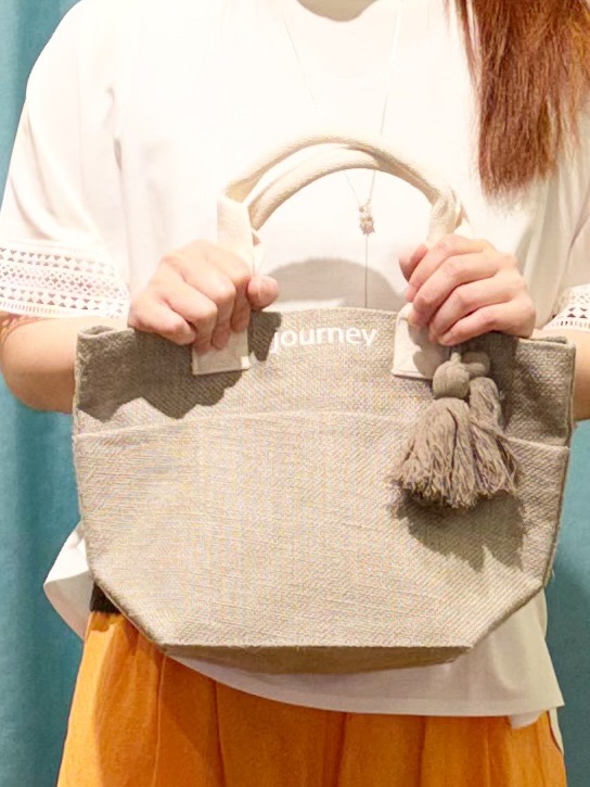 tukiさんの「SHOO･LA･RUE｜【UV/洗濯機可/体型カバー】ヒップ周りが隠せる お袖レースTシャツ」を使ったコーディネート