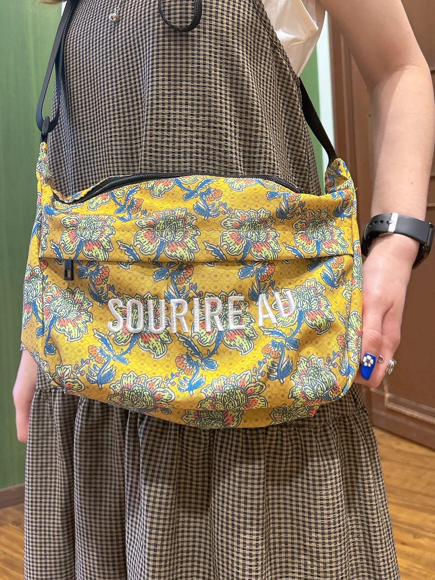 かおりさんの「SHOO･LA･RUE｜【UVカット/接触冷感】上品に涼し気 とろみタックノースリーブトップス」を使ったコーディネート