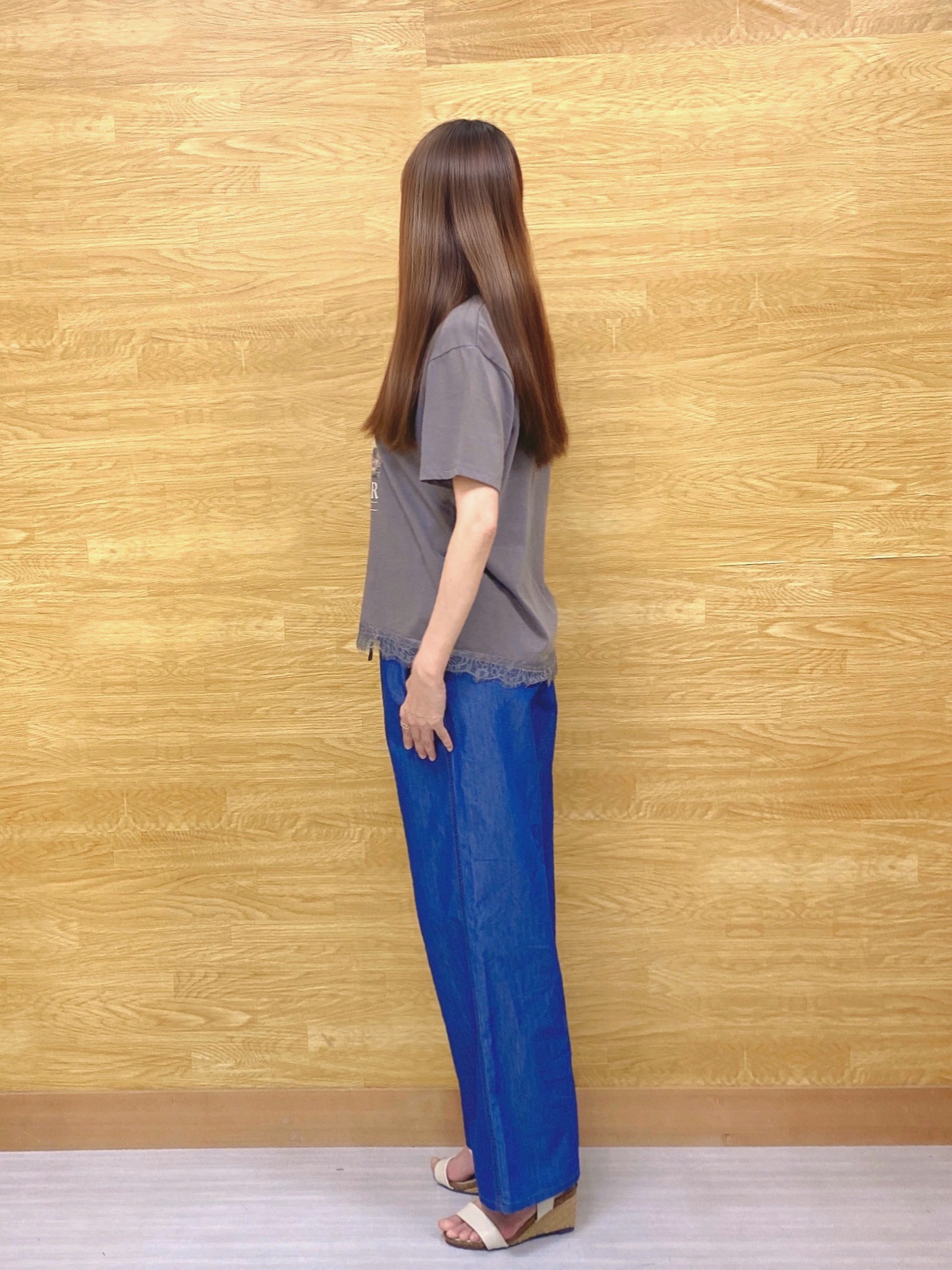 ユキニーズさんの「SHOO･LA･RUE｜【UV/S-LL/洗濯機可】真夏に着たい裾レースが女性らしさをプラスする プリントアソートTシャツ」を使ったコーディネート
