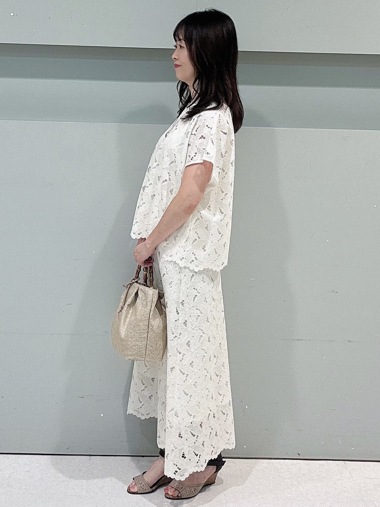 makiさんの「UNTITLED｜【セットアップ可/品のある透け感】リーフレースブラウス」を使ったコーディネート