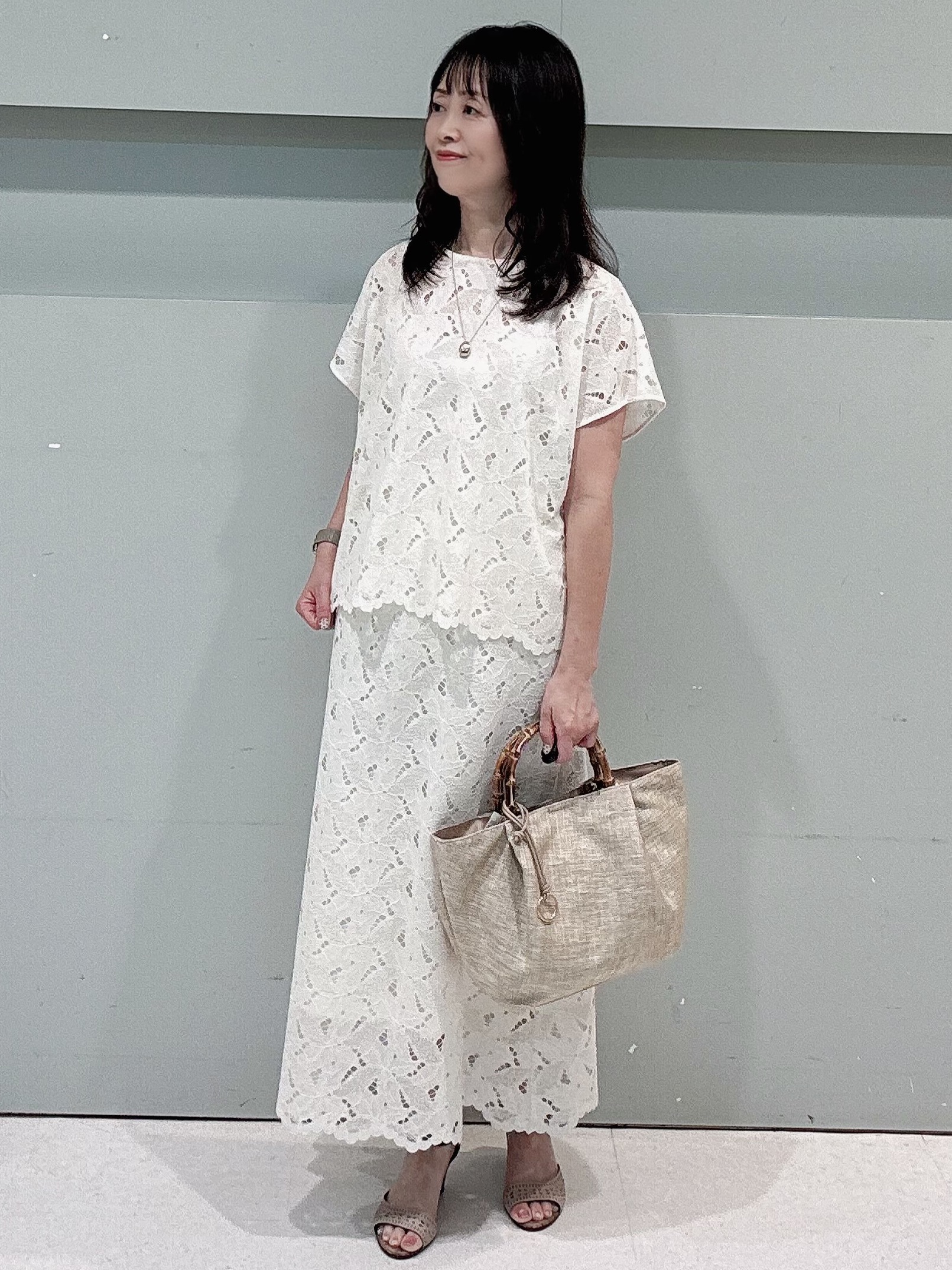 makiさんの「UNTITLED｜【セットアップ可/品のある透け感】リーフレースブラウス」を使ったコーディネート