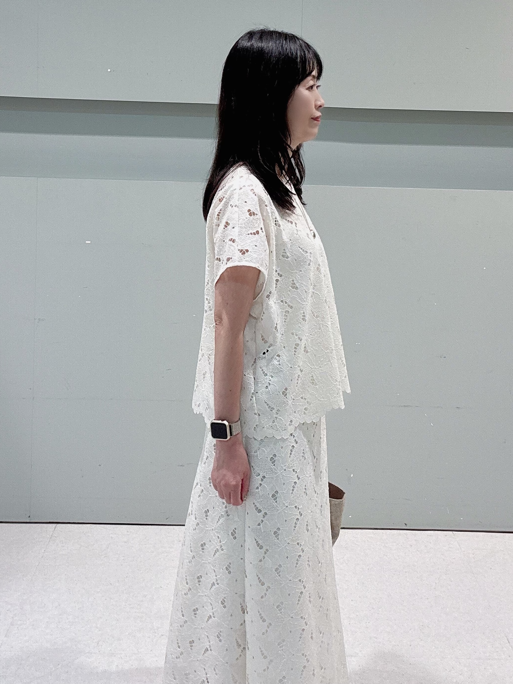 makiさんの「UNTITLED｜【セットアップ可/品のある透け感】リーフレースブラウス」を使ったコーディネート