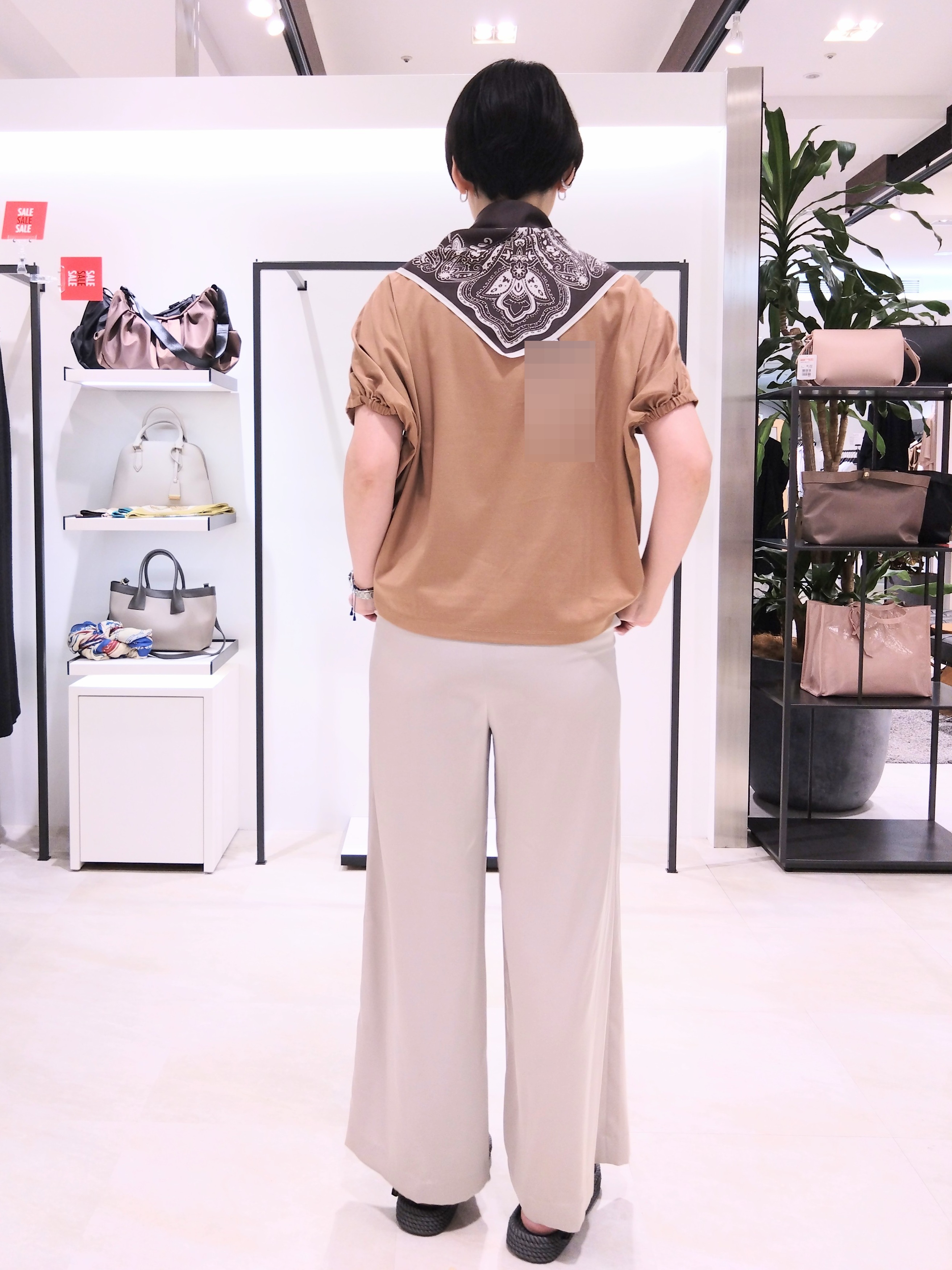 まちこさんの「UNTITLED｜【汗染み防止/接触冷感】ドルマンプルオーバー」を使ったコーディネート