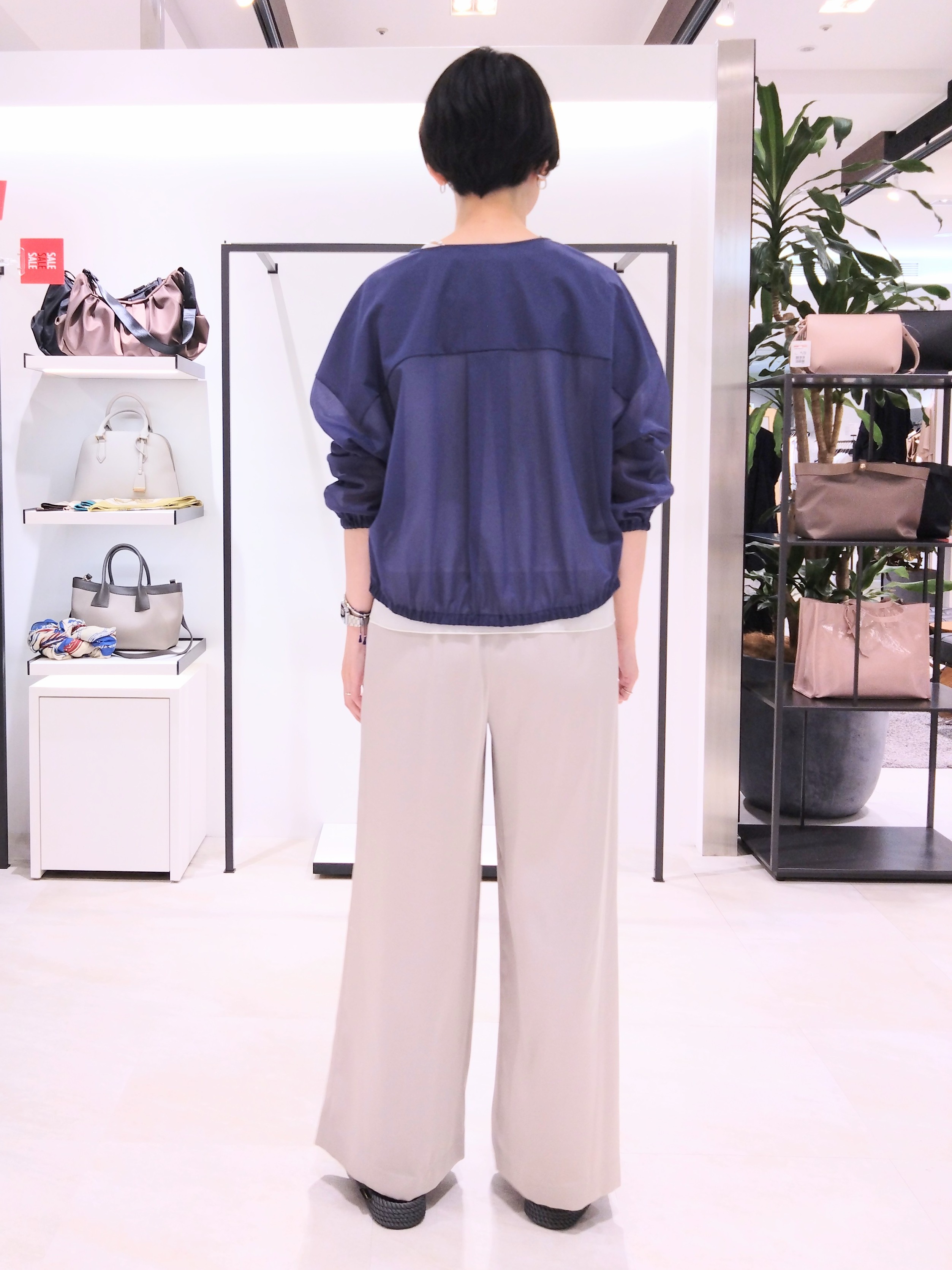 まちこさんの「UNTITLED｜【秋羽織り/ジップ】トリコットシアーブラウス」を使ったコーディネート