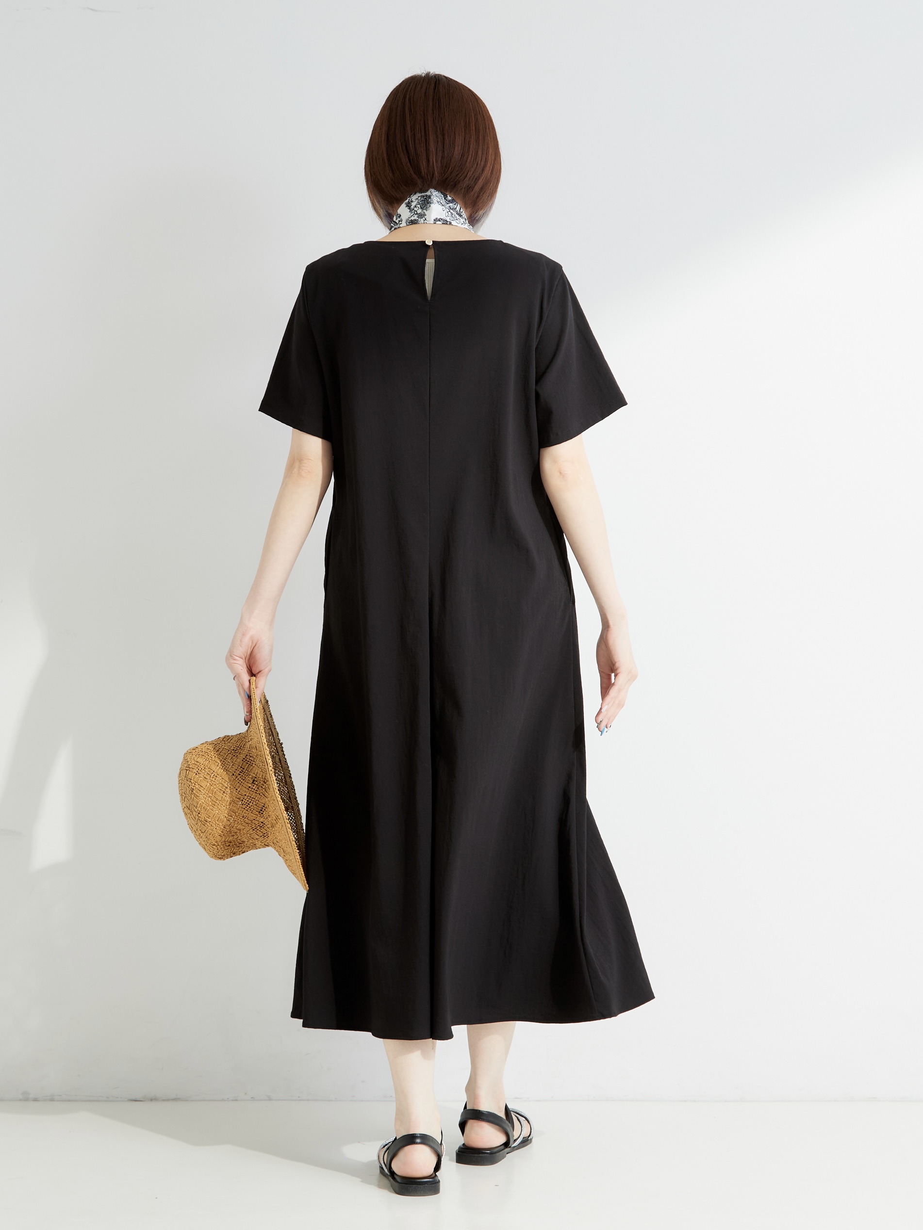 𝐜𝐡𝐢𝐤𝐚さんの「SHOO･LA･RUE｜【S-LL/洗濯機可/セットアップ可】軽凛(かろりん) 切替ワンピース」を使ったコーディネート